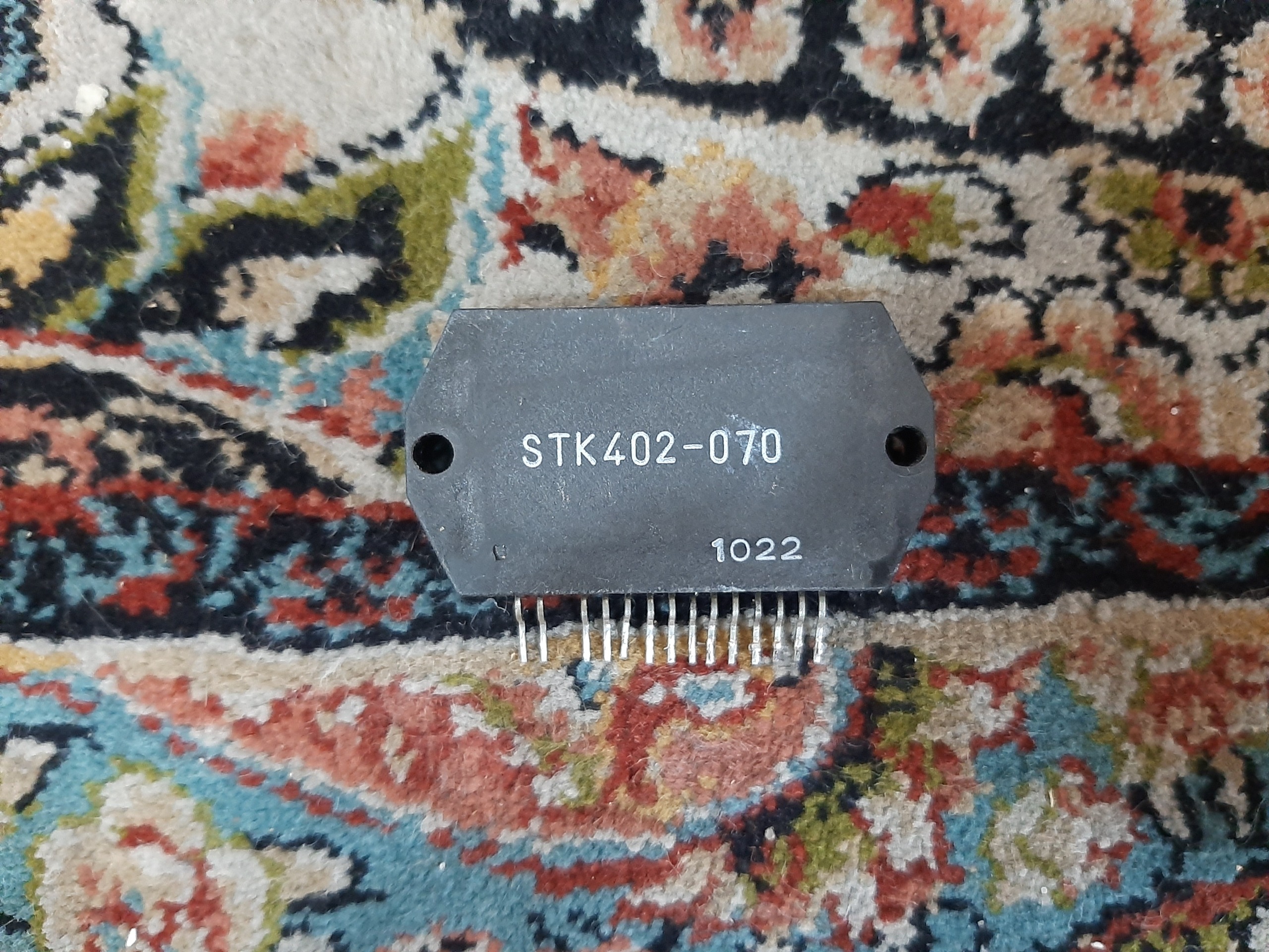 آی سی صدا STK402-070