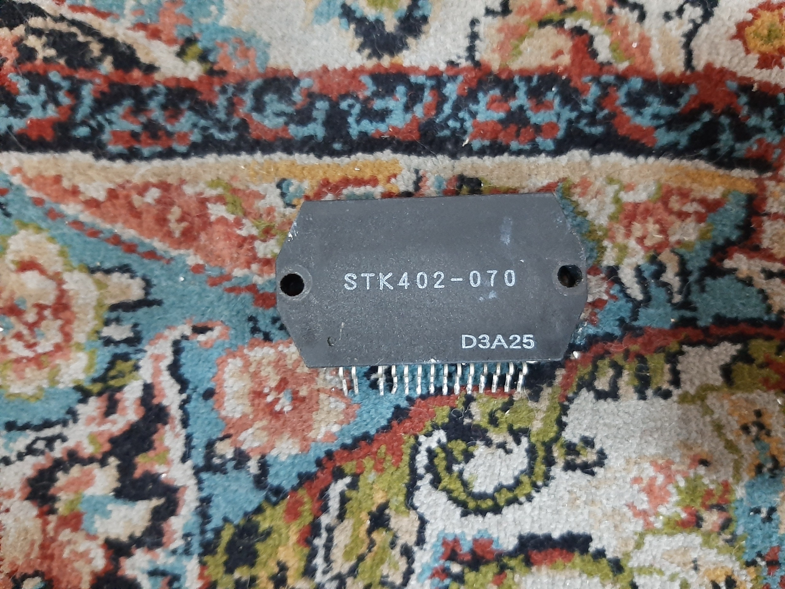 آی سی صدا STK402-070