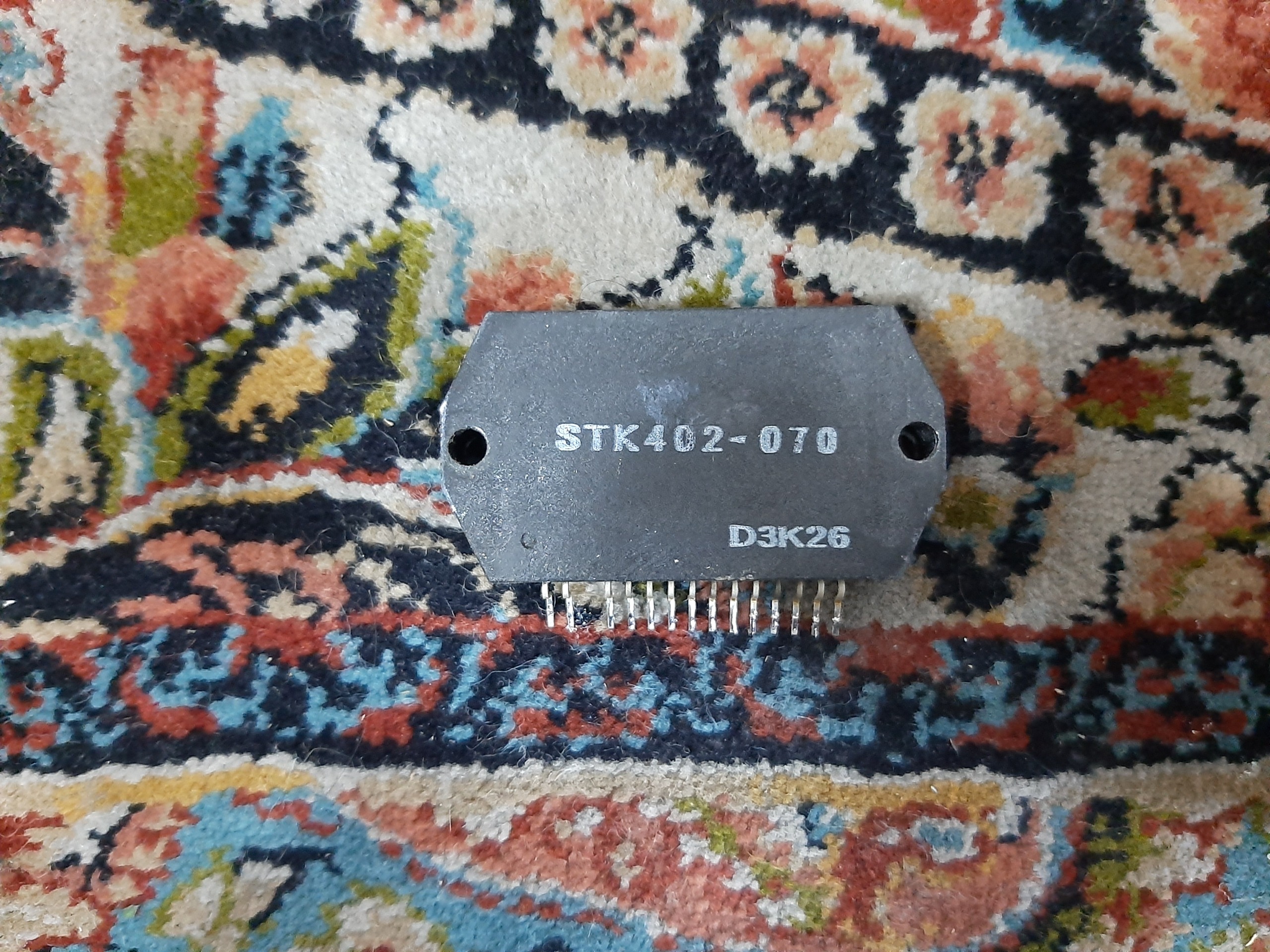 آی سی صدا STK402-070