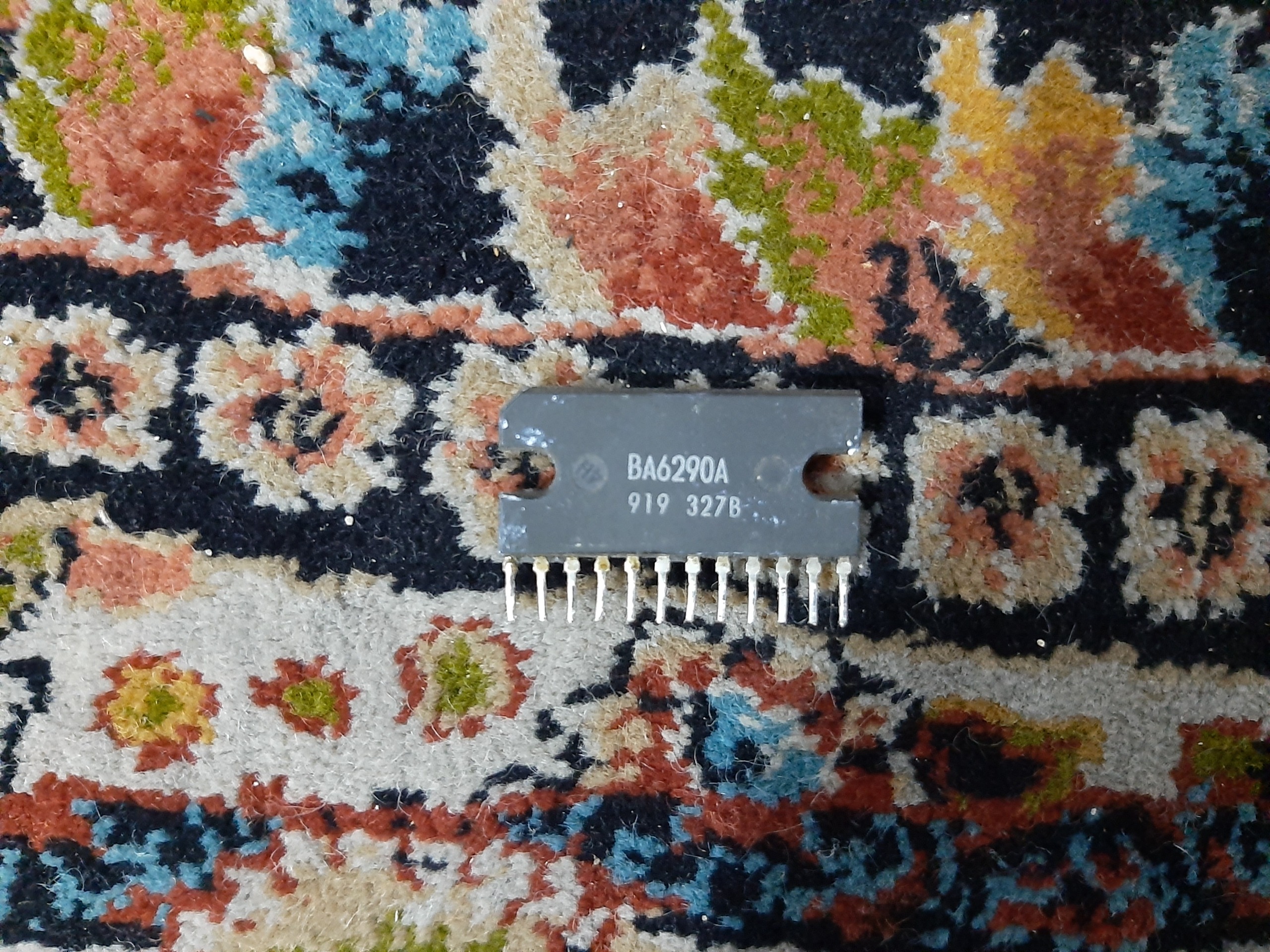 آی سی مدل BA6290A