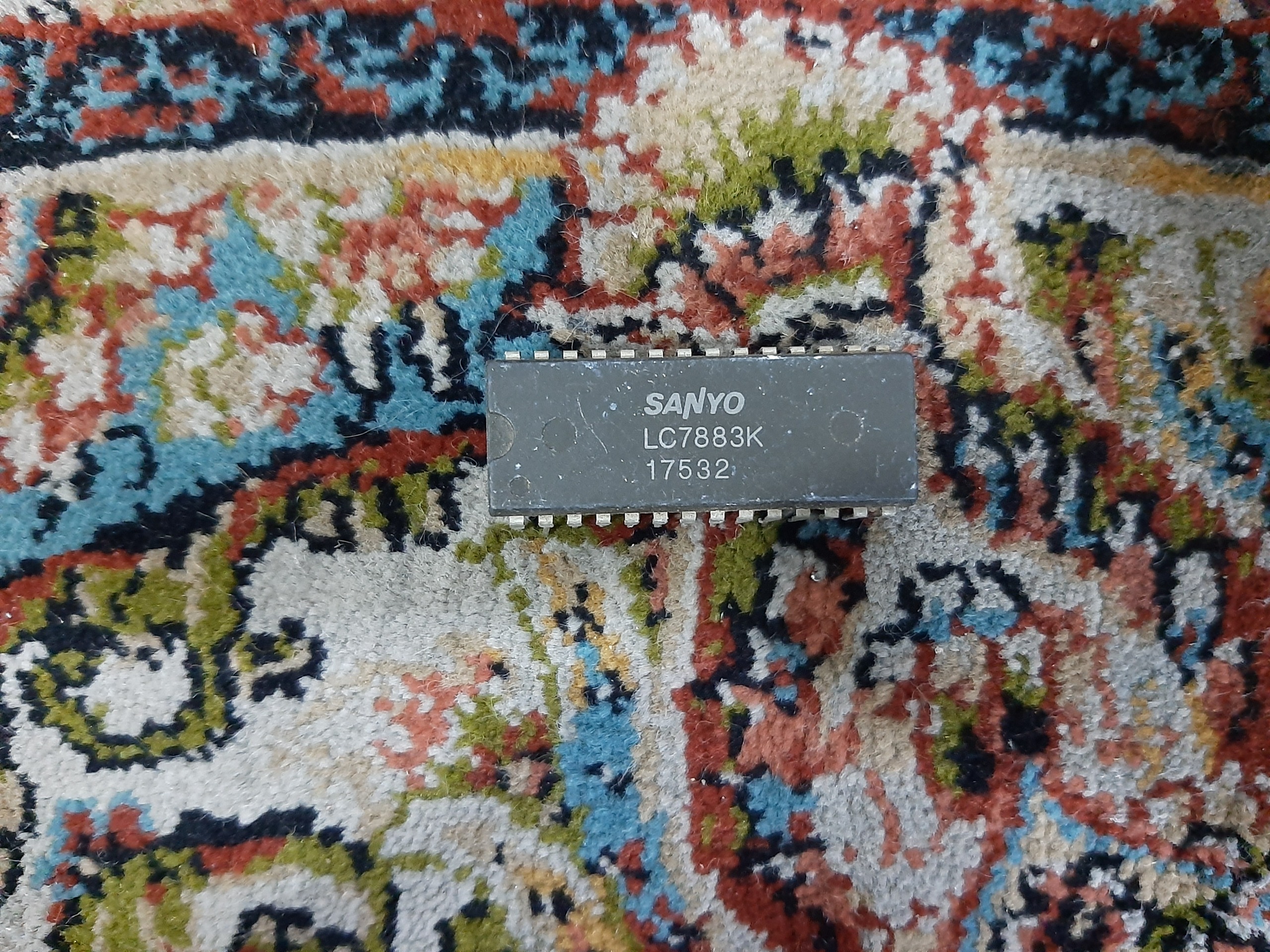 آی سی مبدل دیجیتال به آنالوگ مدل LC7883K