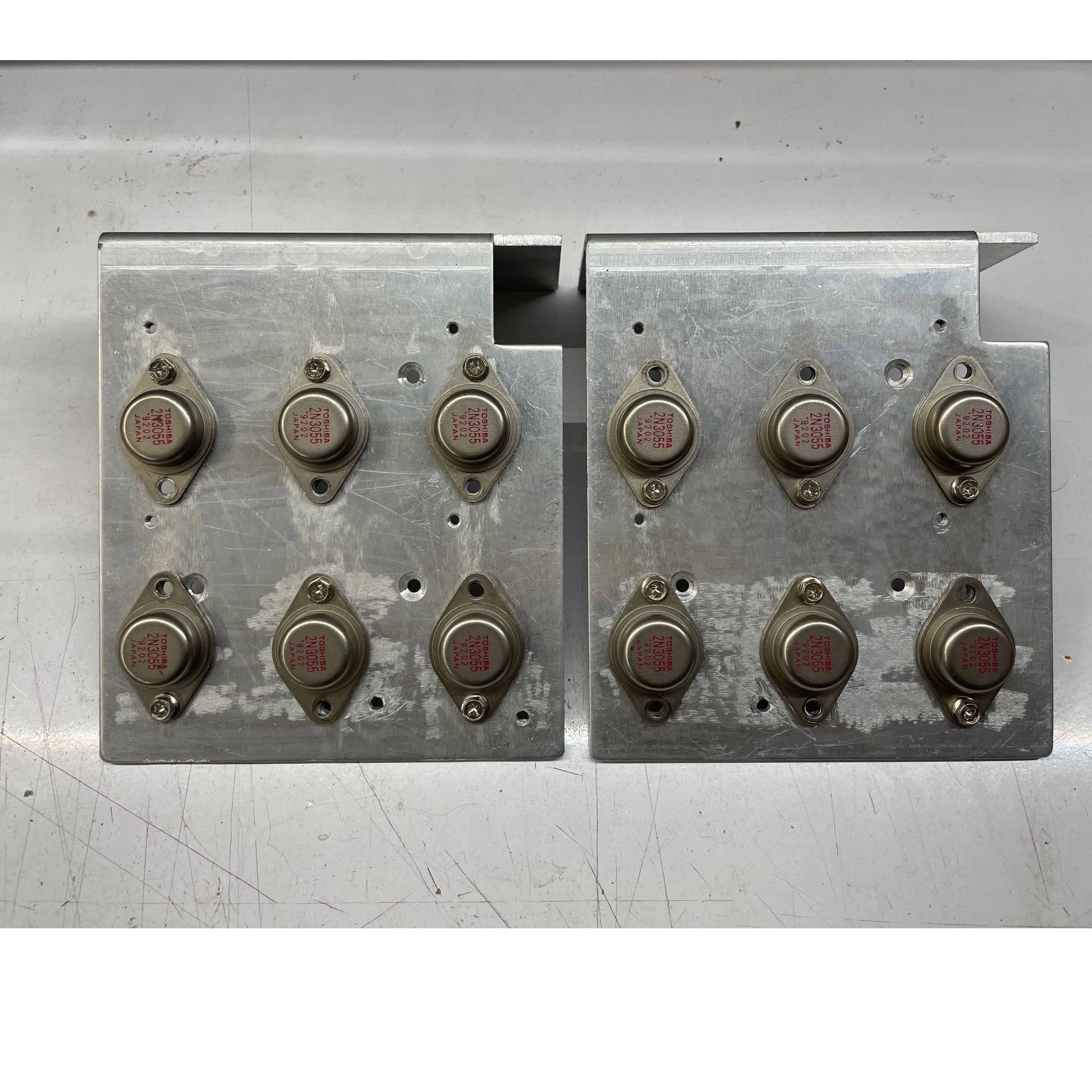 ترانزیستور 2n3055 اورجینال توشیبا