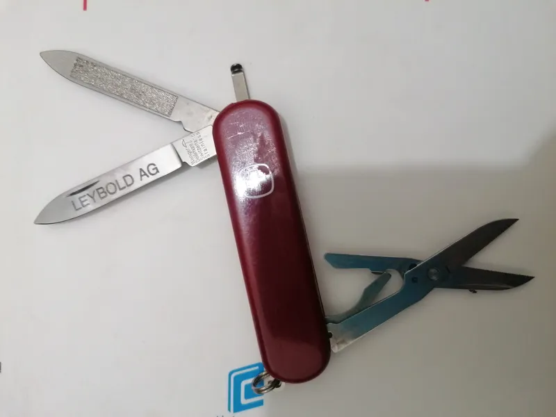 چاقو چندکاره ویکتورینوکس