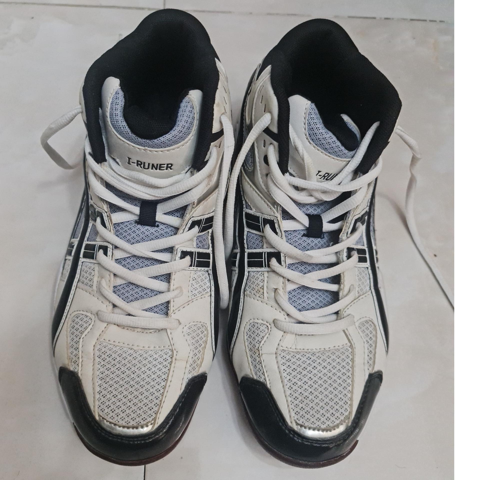 کفش کتونی مردانه مارک ای رانر