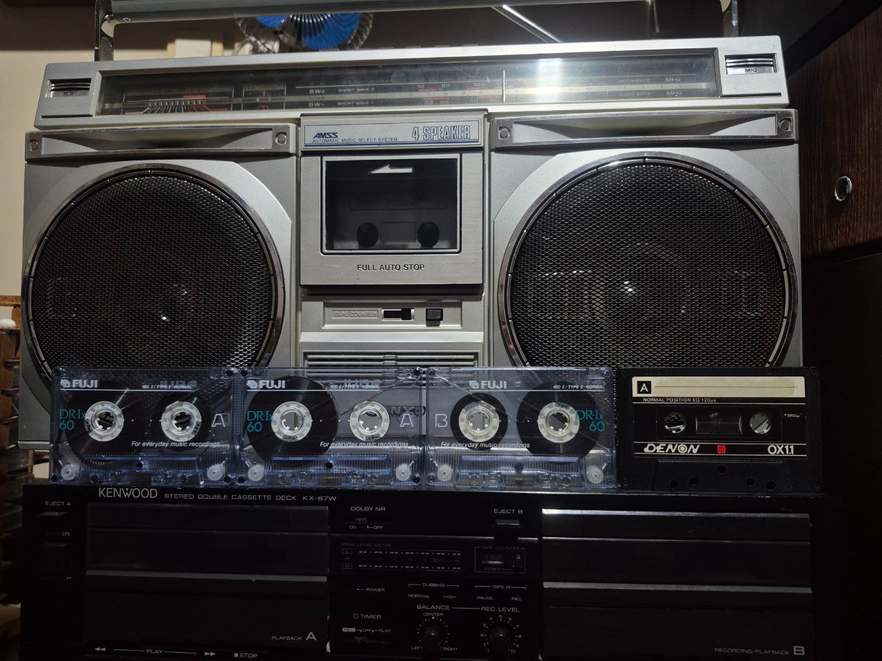 چهار عدد مارک فوجی و دنون