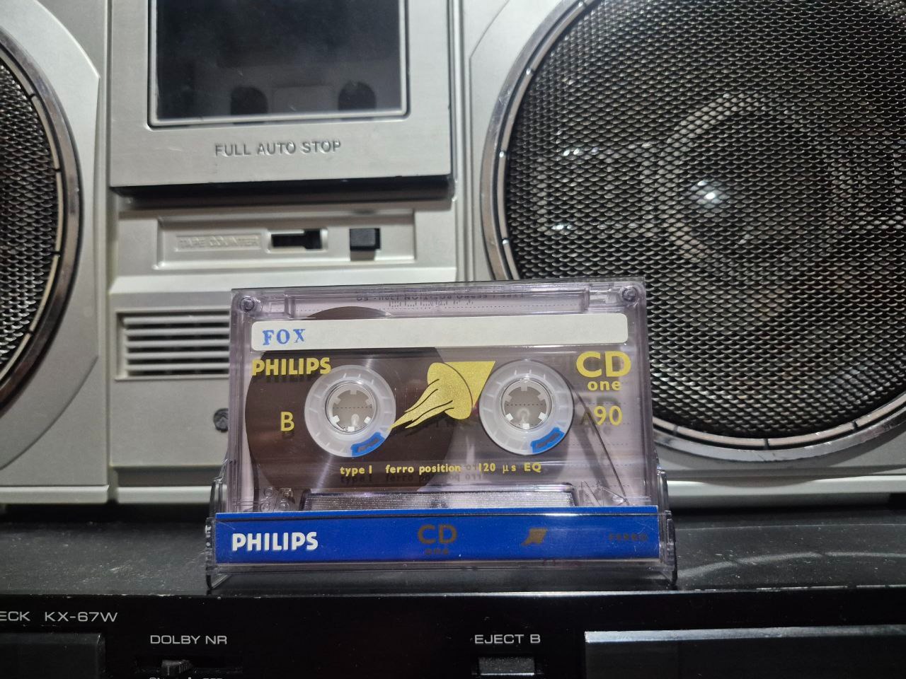 کاست مارک فلیبس