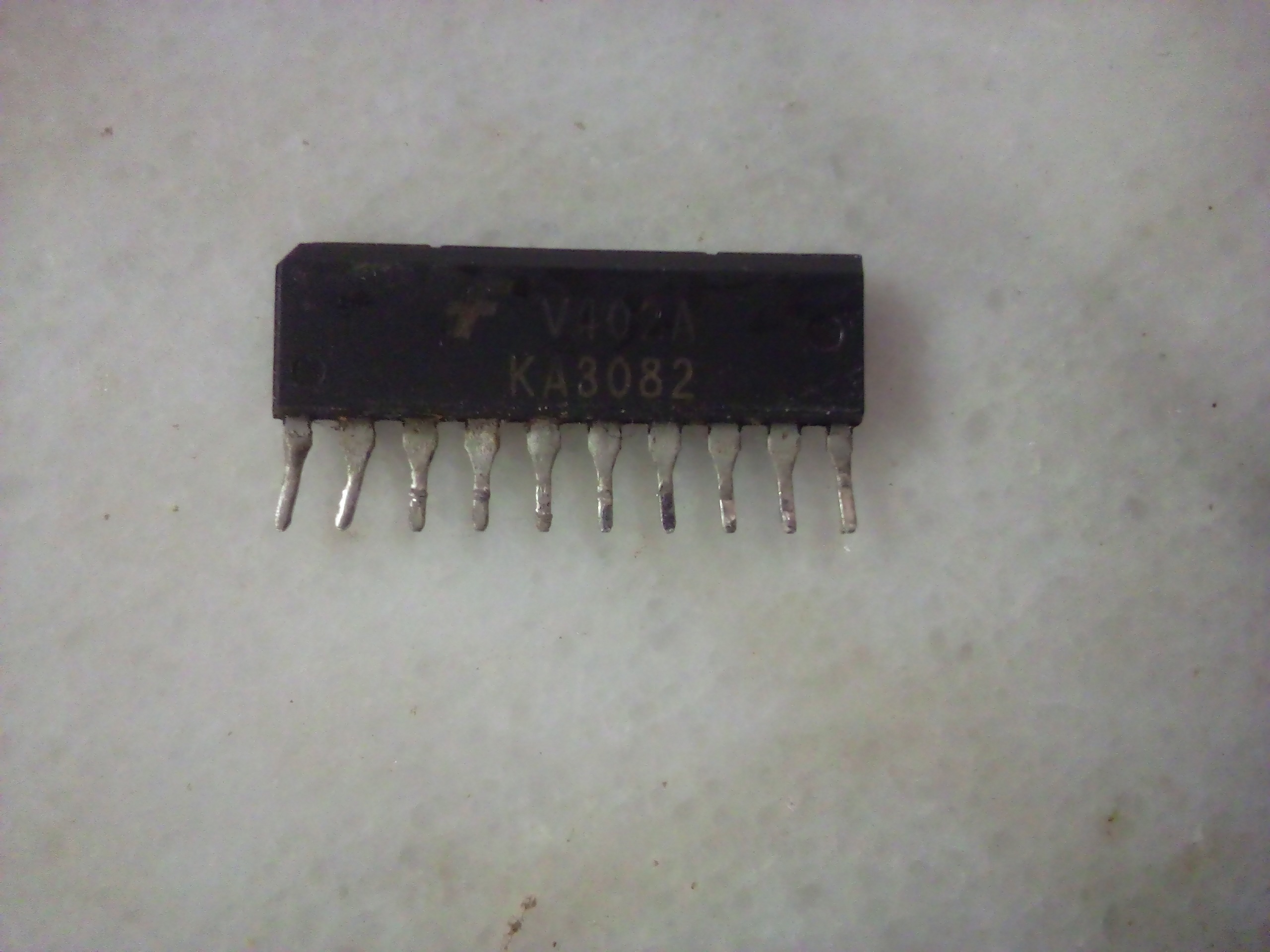 آی سی KA3082