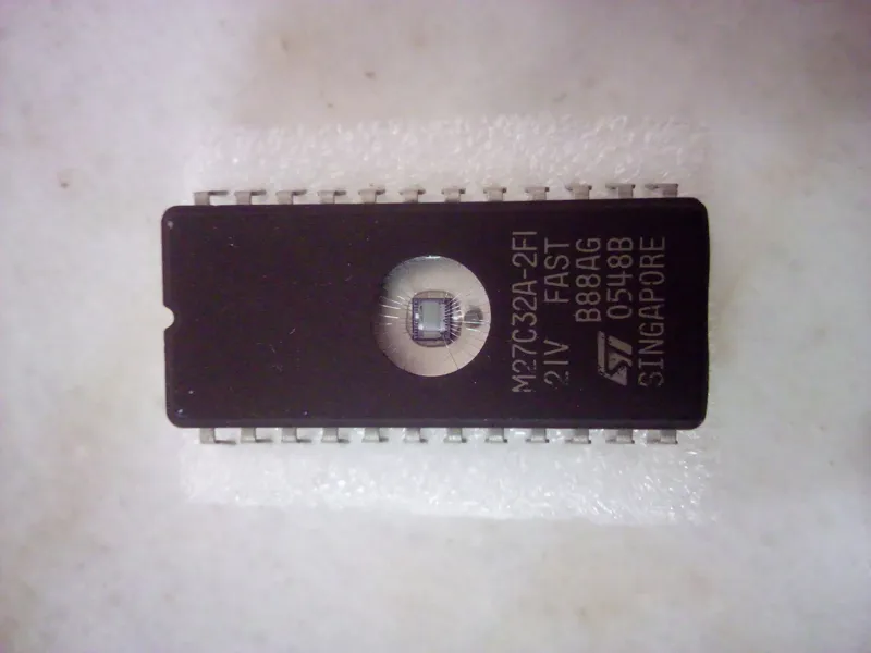 آیسی حافظه M27C32A