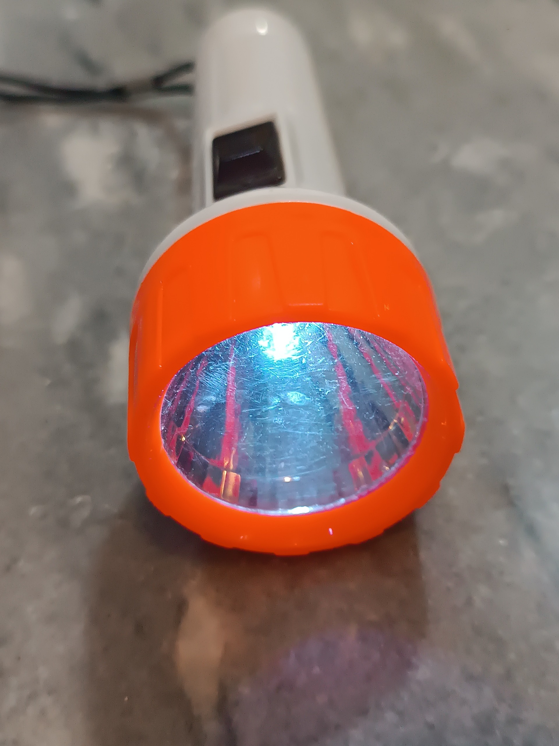 چراغ قوه کوچک