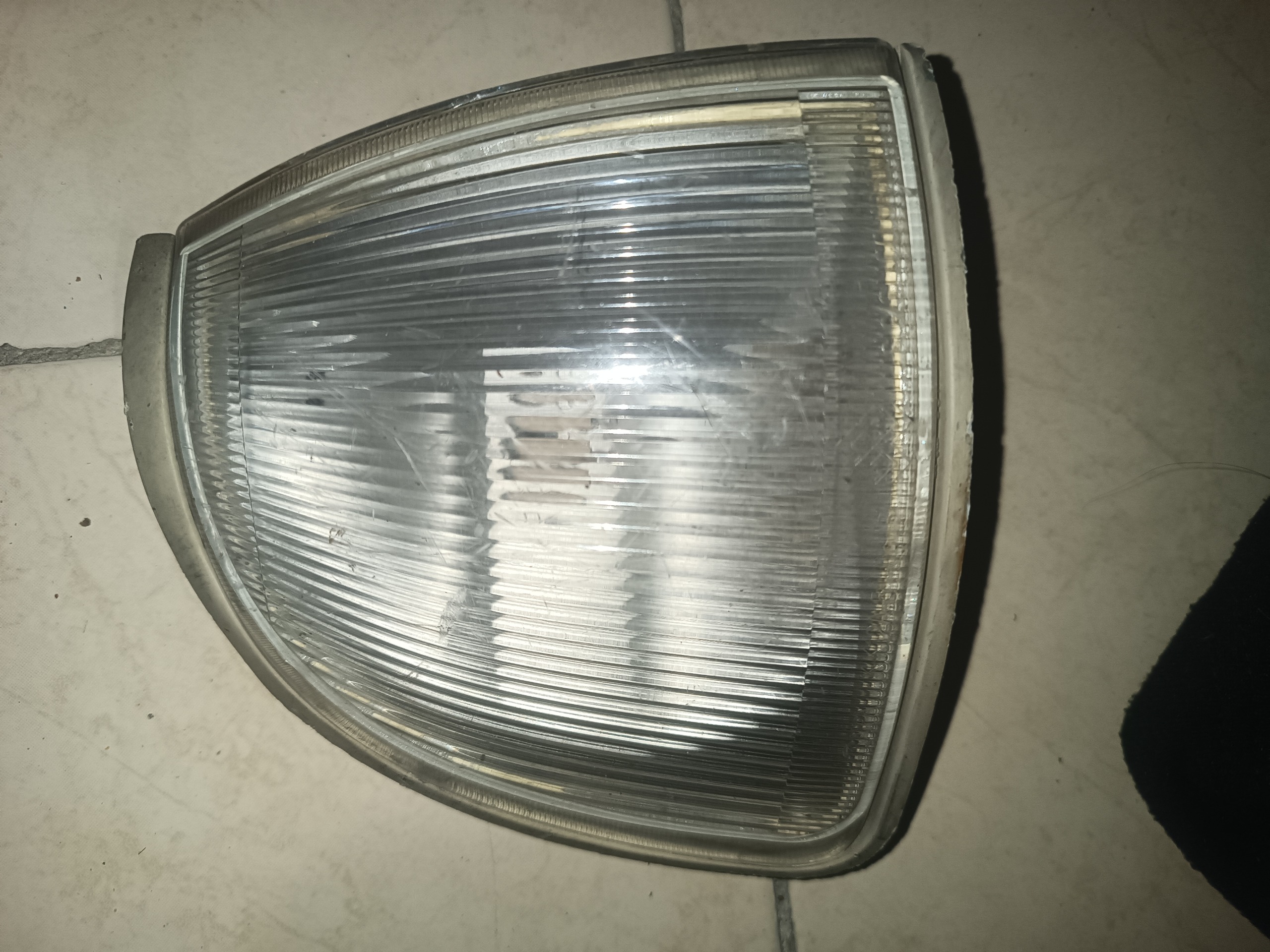 چراغ راهنما پراید