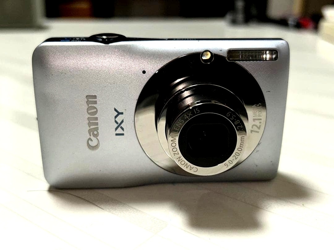 دوربین دیجیتال Canon IXY 200F