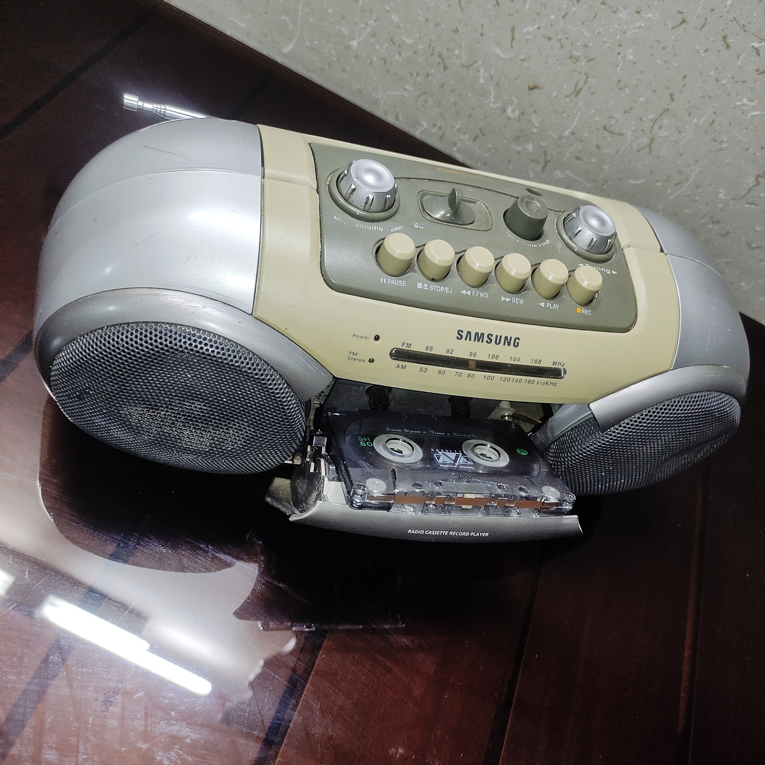 رادیو FM/AM قوی و ضبط سامسونگ پرتابل ST-A500
