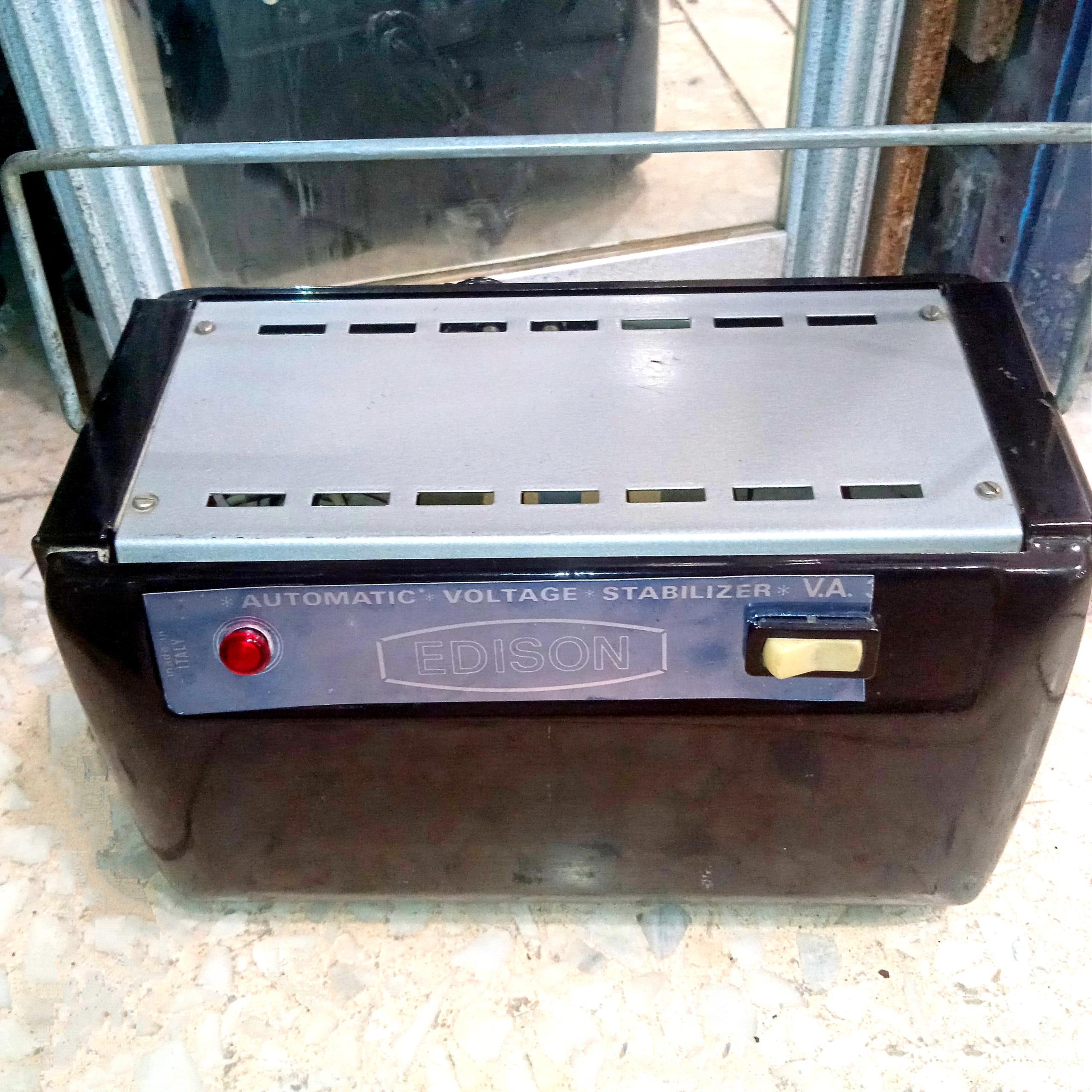 ترانس استابلایزر قدیمی ساخت ایتالیا