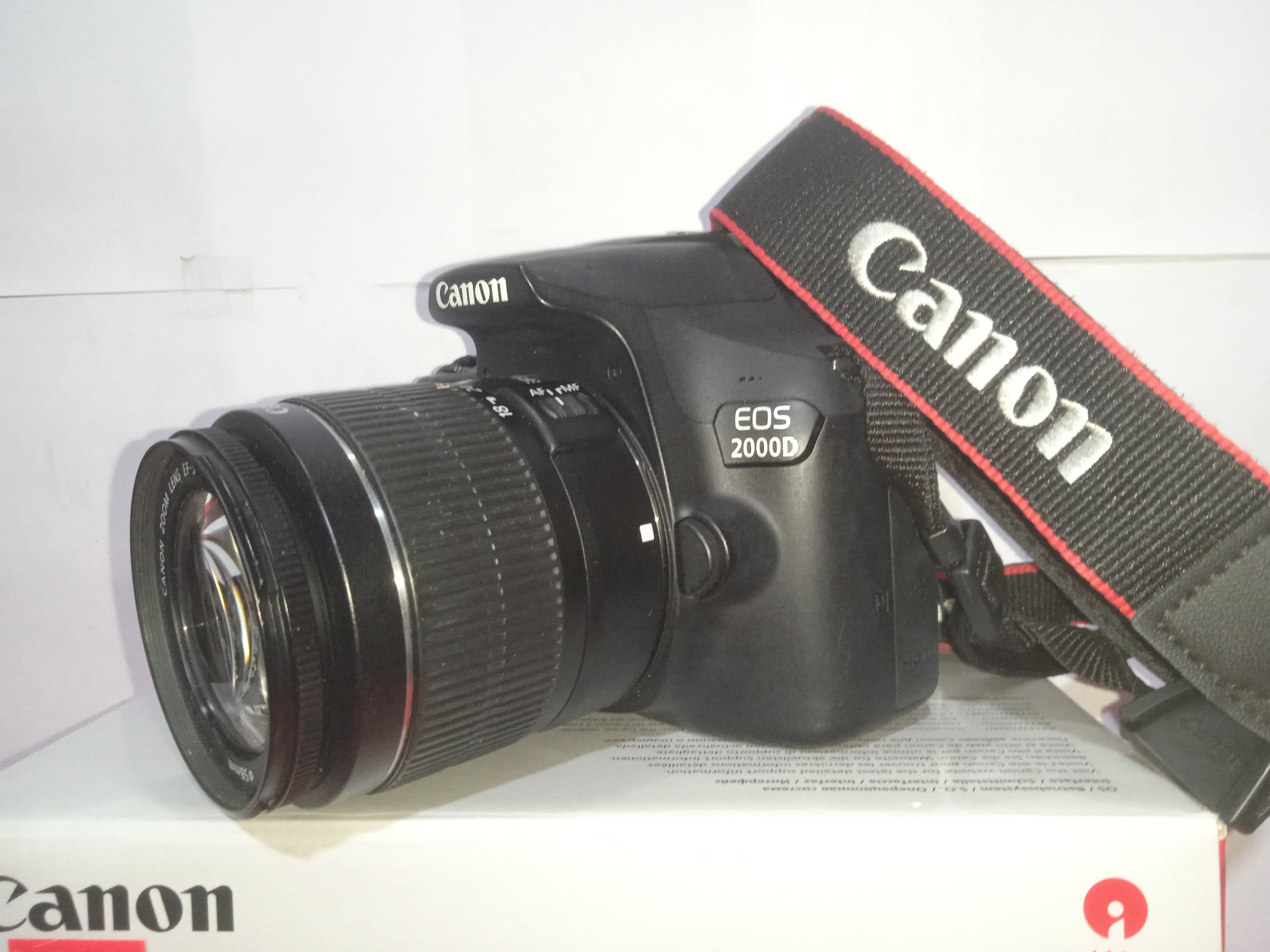 دوربین Canon EOS 2000D 55-18  رم 64GB U3