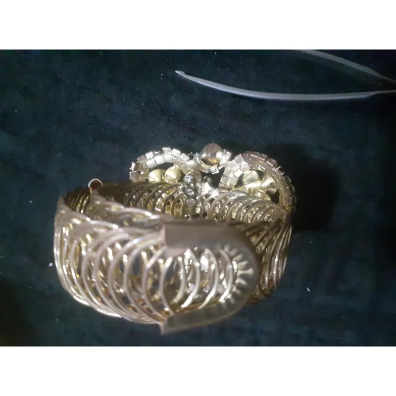 دستبندزیبای فنری فلزی بانگینهای زیبا