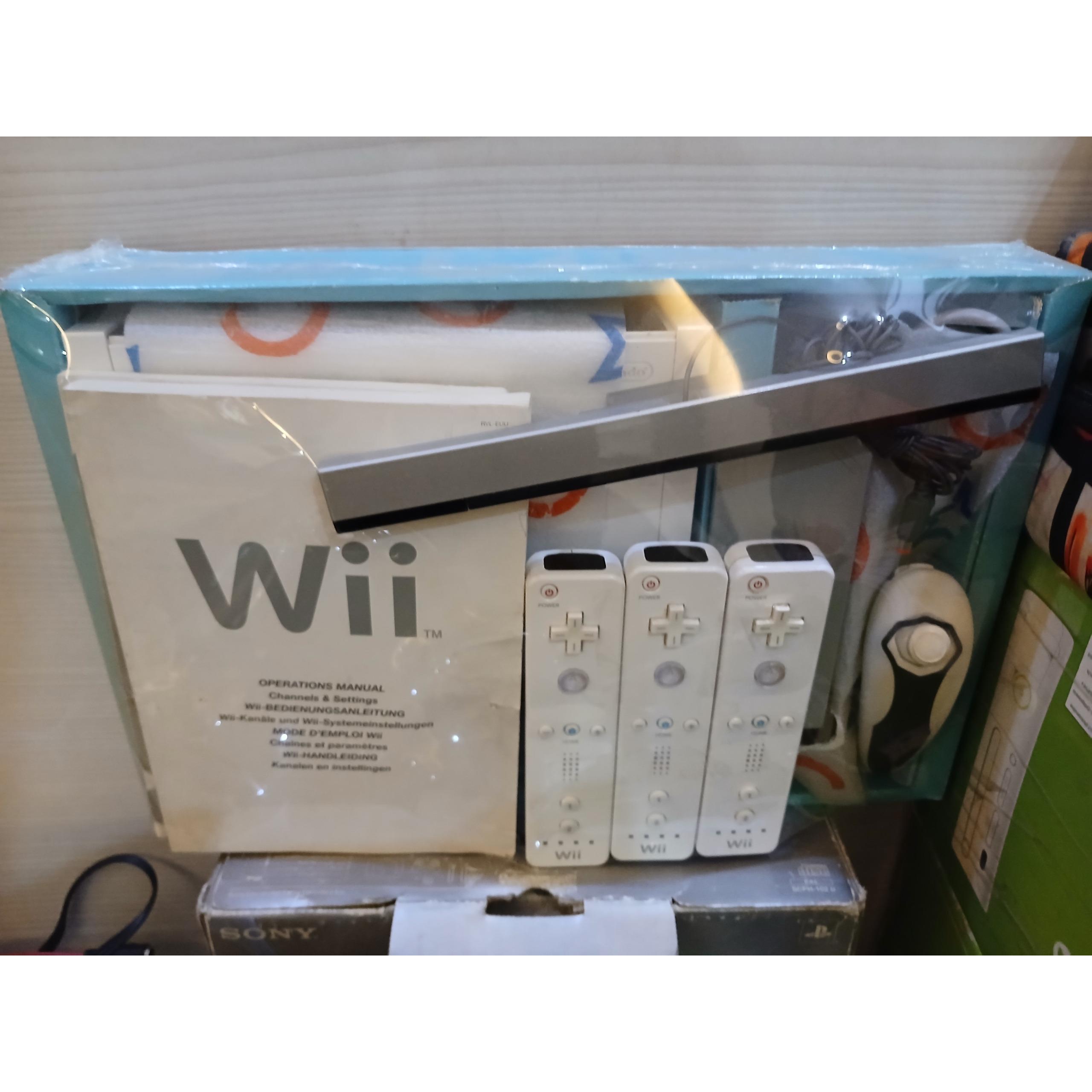 نینتندو wii با کارتن