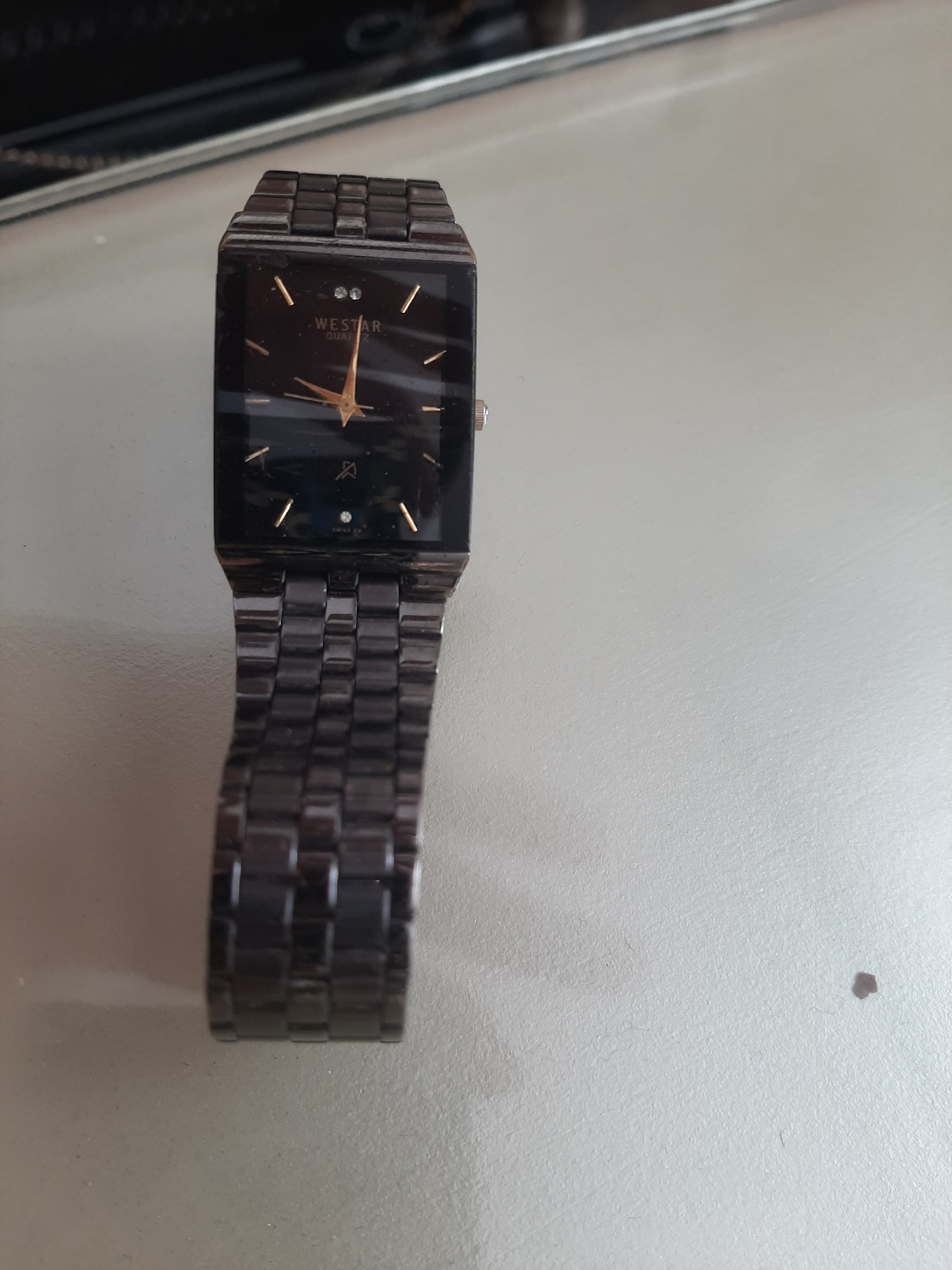 ساعت مچی باتری اصل و سالم