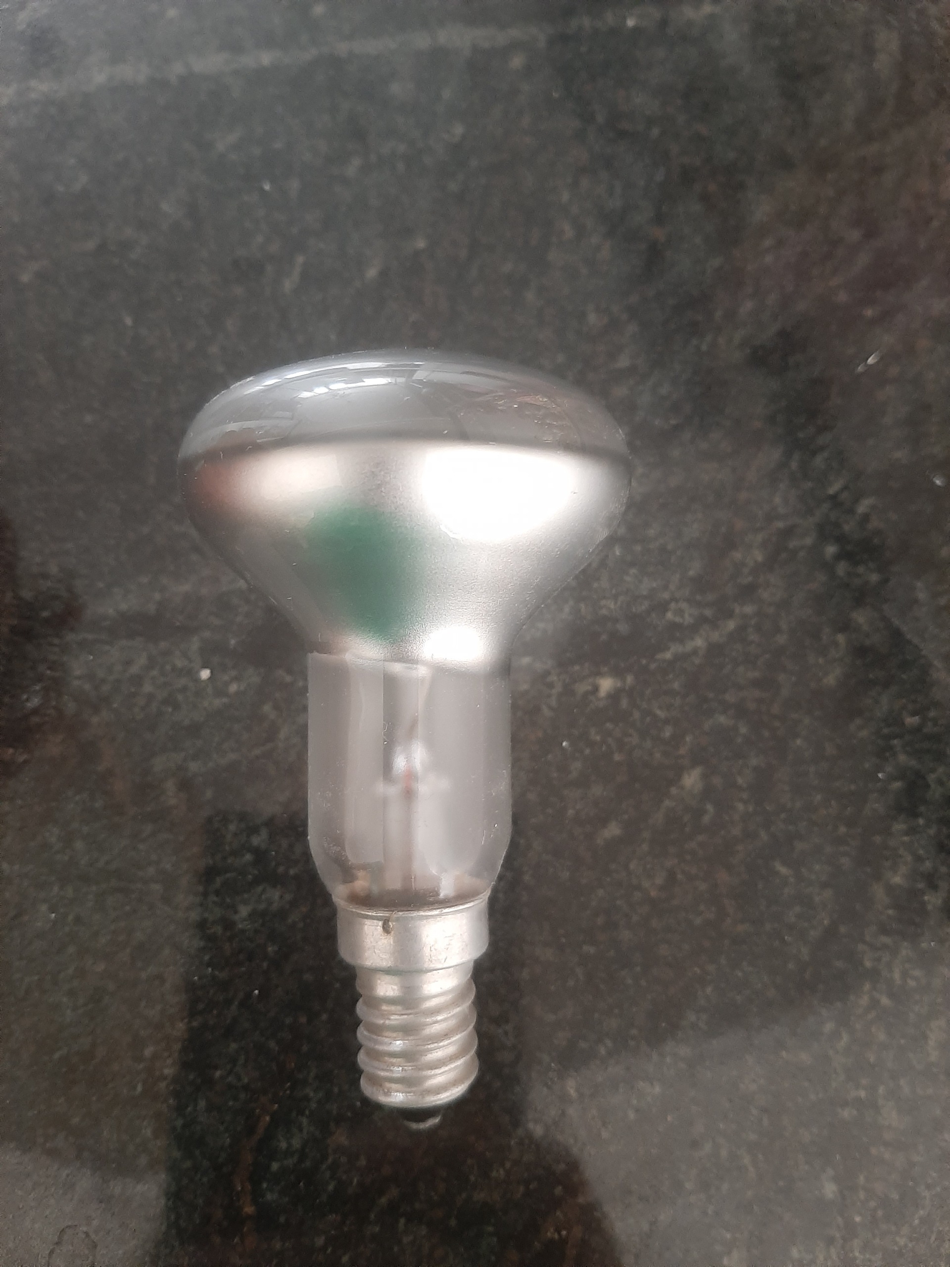 لامپ قدیمی سالم