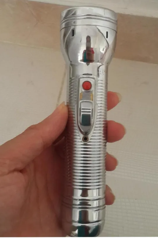چراغ قوه دستی