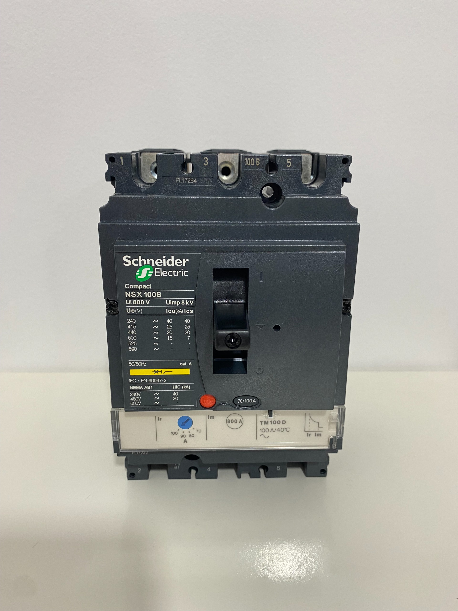 کلید اتوماتیک 100 آمپر قابل تنظیم NSX اشنایدر