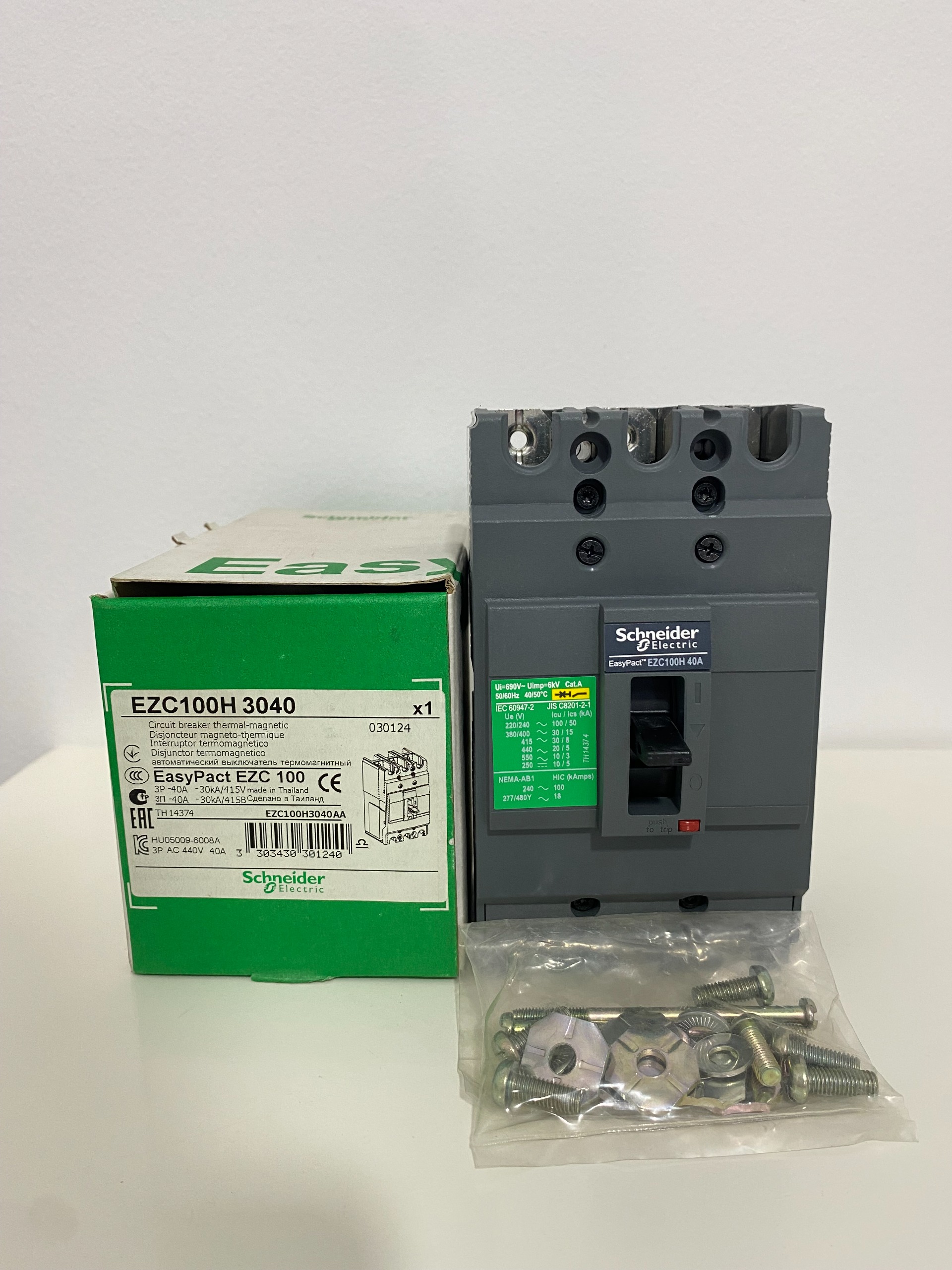 کلید فیکس 40 آمپر اشنایدر