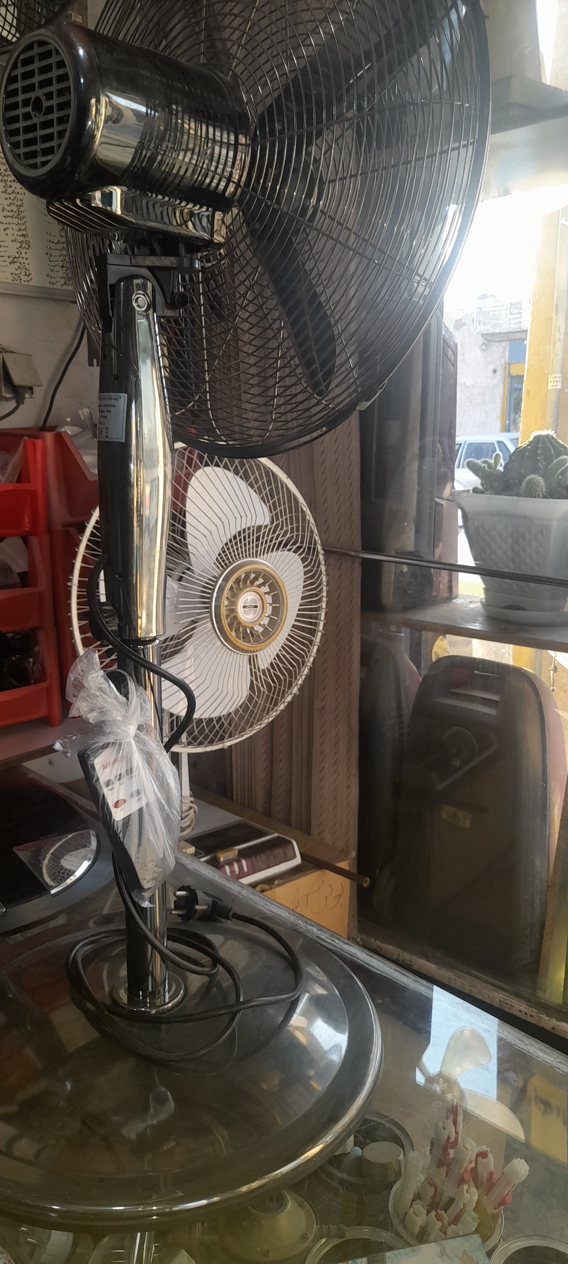 پنکه پایه دار کنترلی پره فلزی