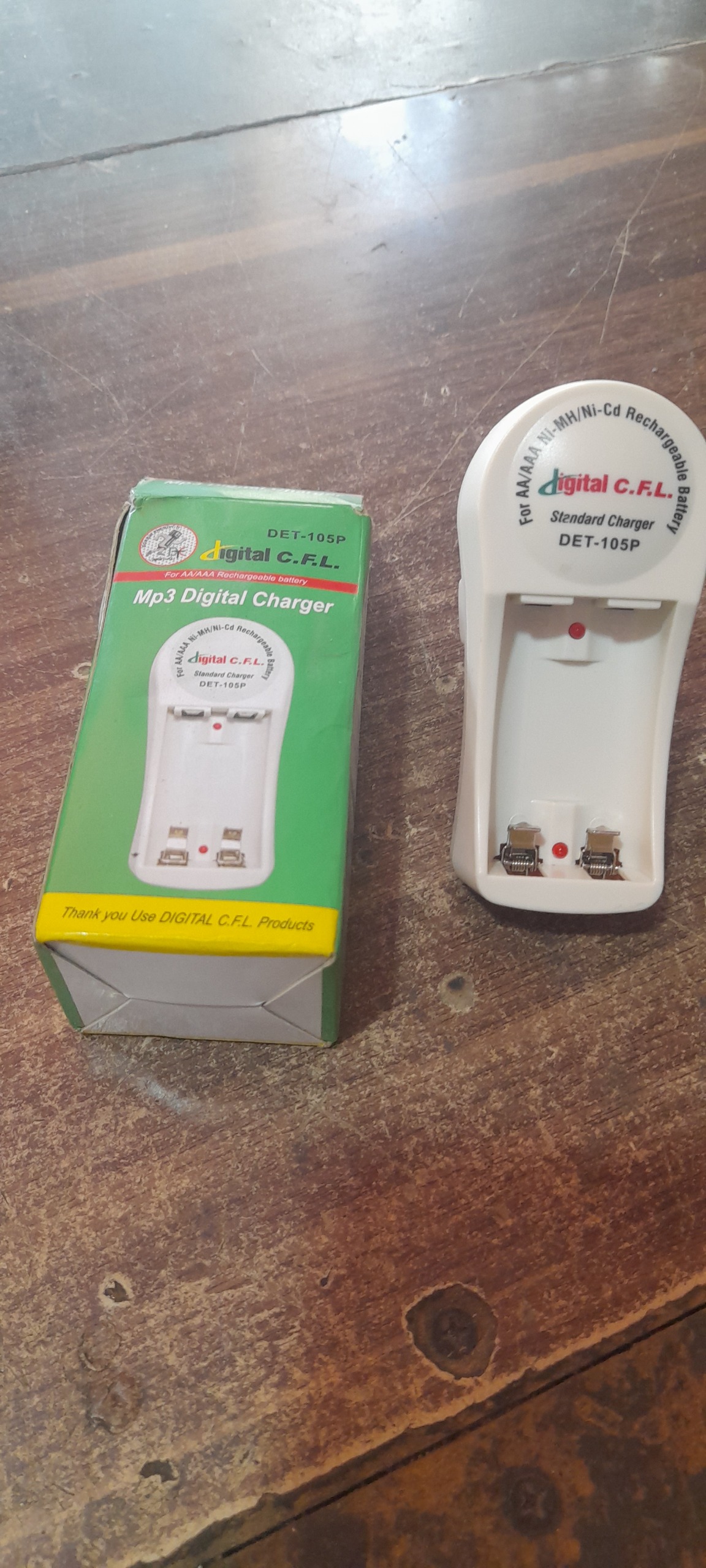 شارژر باتری قلم و نیم قلم