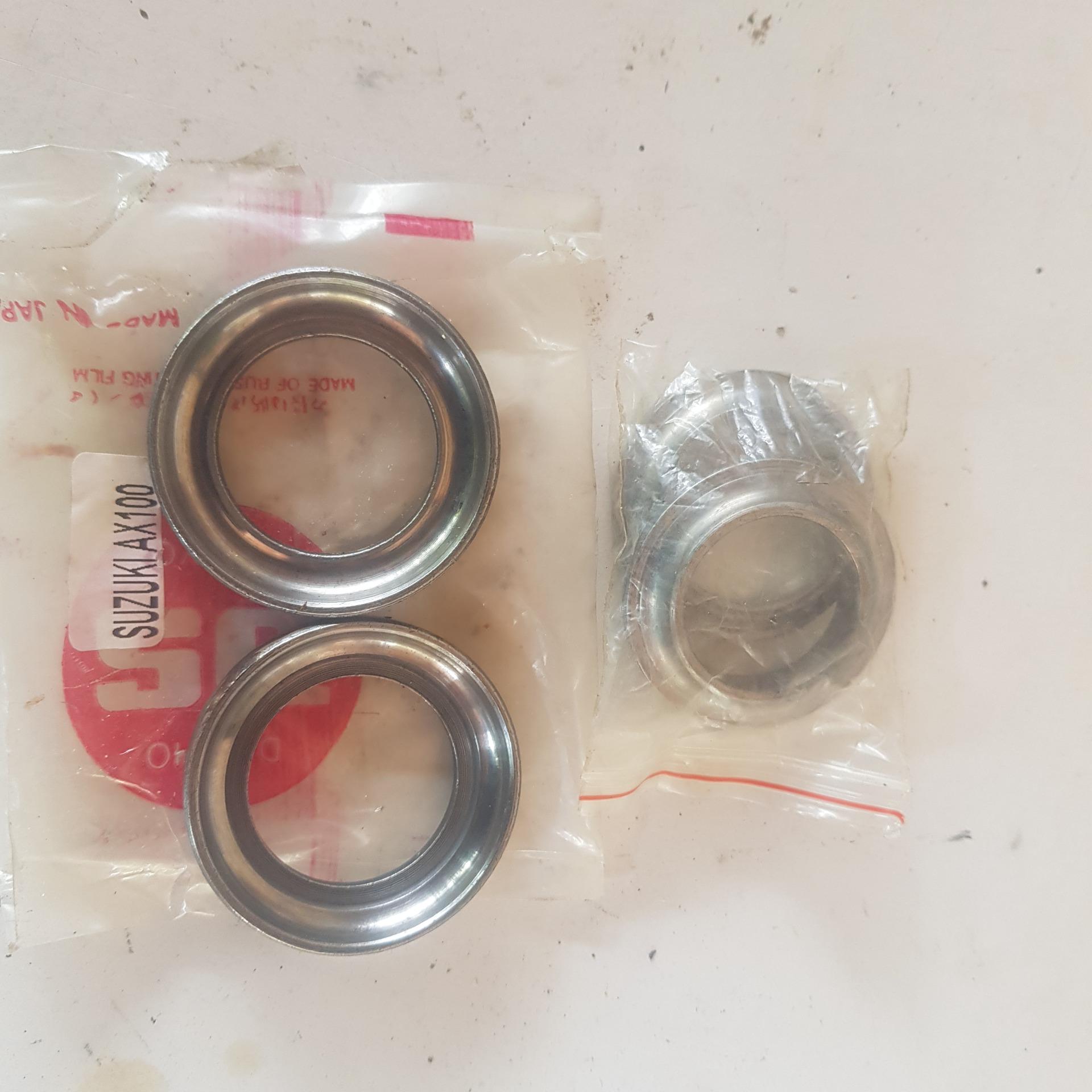 کاسه گردنه سوزوکی ax100بدون شاریک