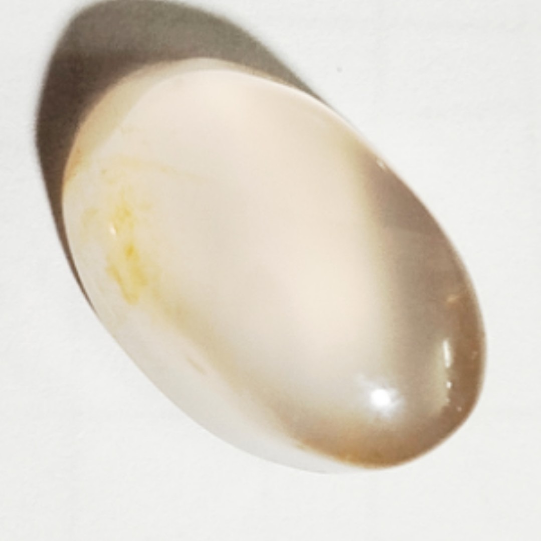 نگین جذاب عقیق سفید کمیاب خراسانی