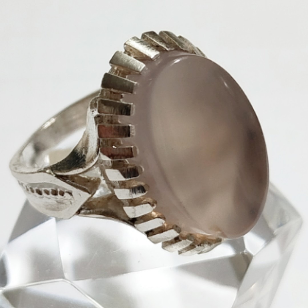 انگشتر چشمگیر عقیق کبود رکاب نقره صفوی