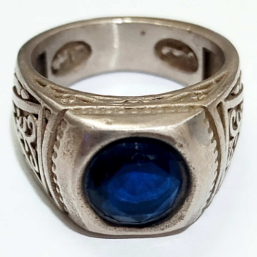 جواهراتی یاقوت آبی تایلندی تراش الماسی