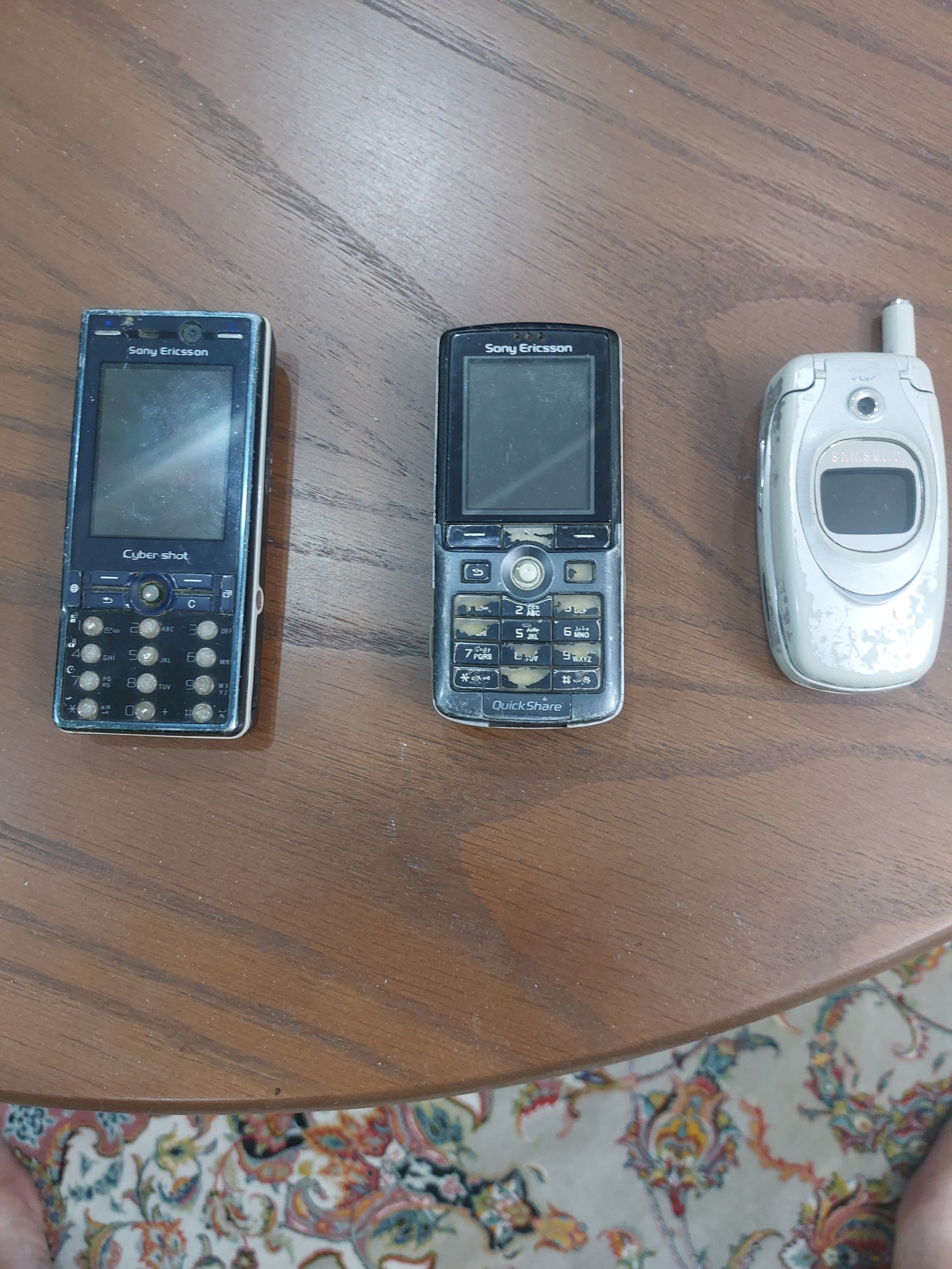 گوشی موبایل سامسونگ و سونی اریکسون