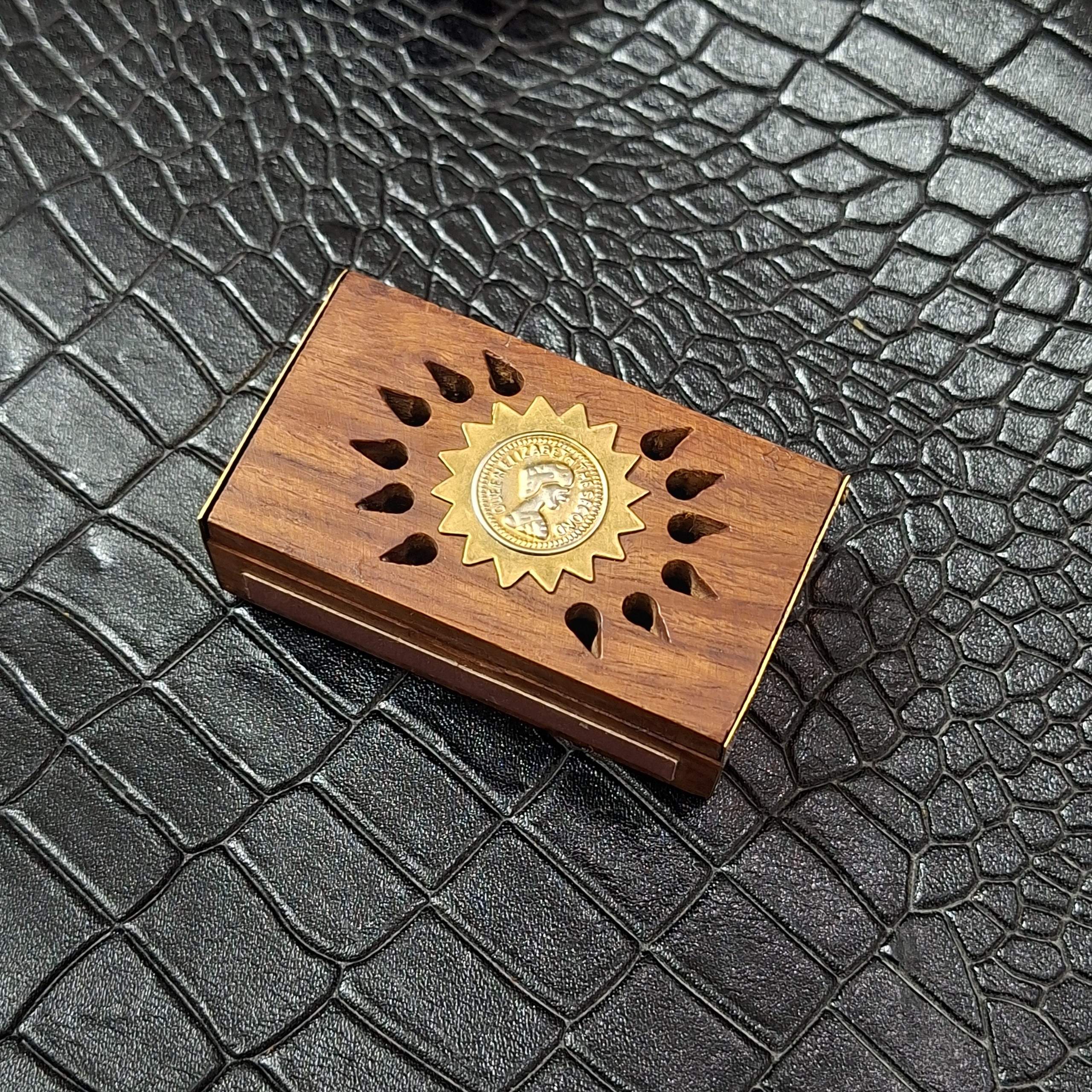 کیس کبریت قدیمی