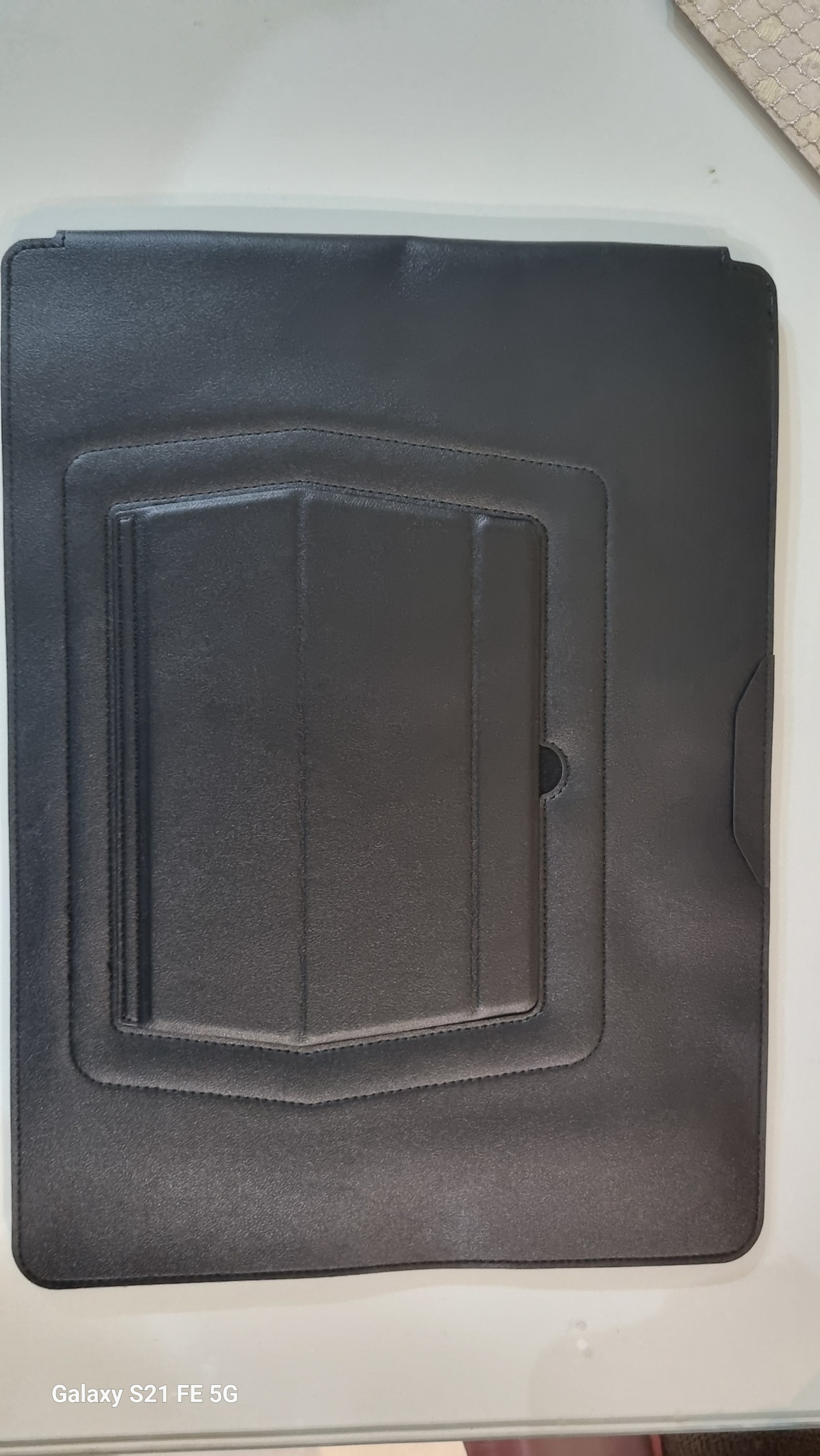 کیف یا کاور چرمی لپ تاپ