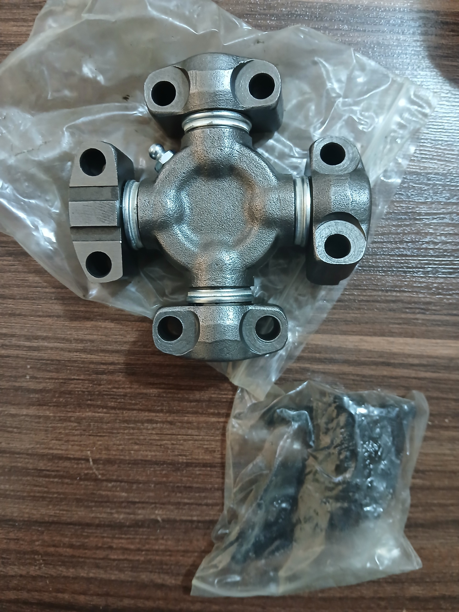 چهارشاخه گاردان اصل ITR لودر90