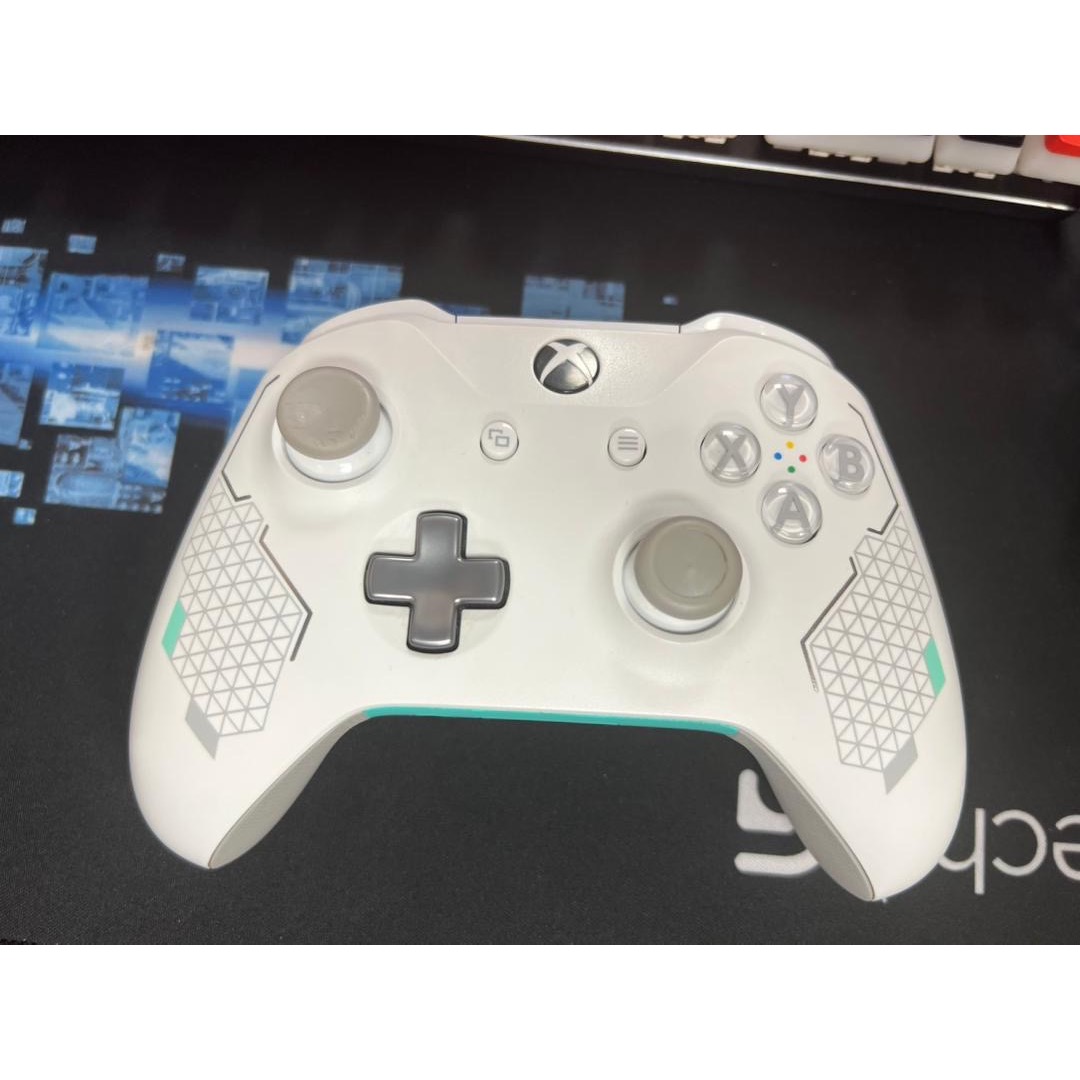 دسته Xbox one Sport white