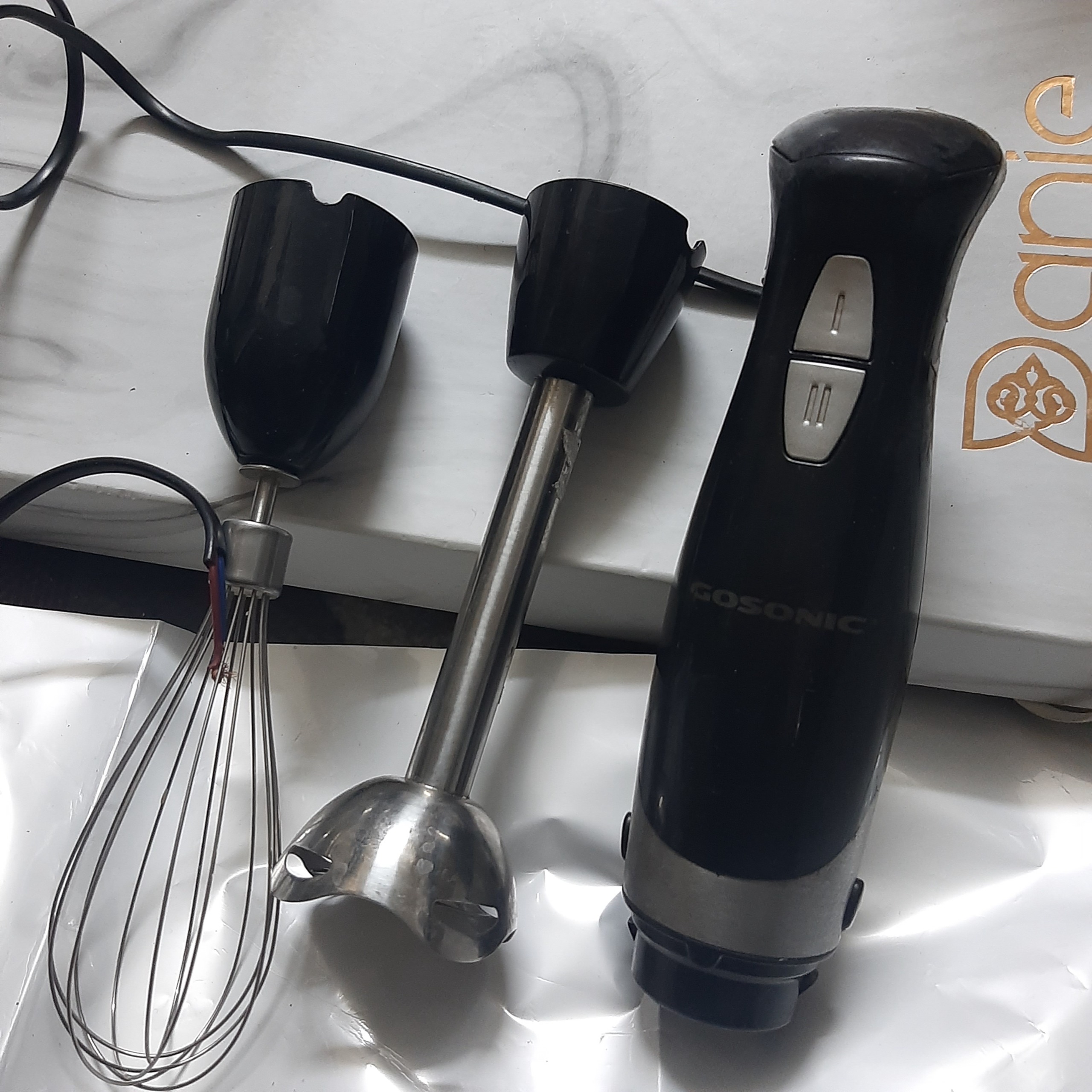 گوشکوب و همزن برقی