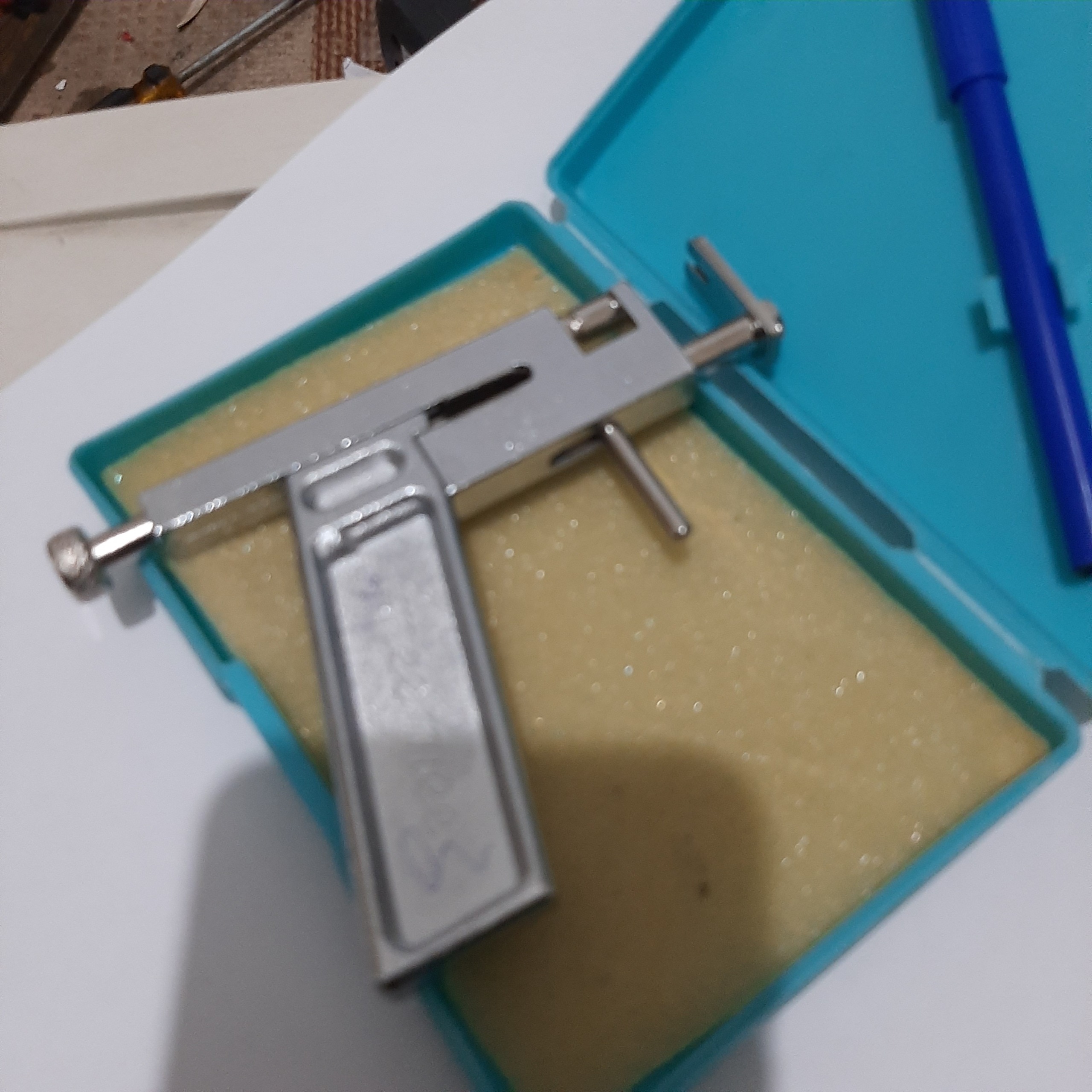 دستگاه سوارخ کن گوش