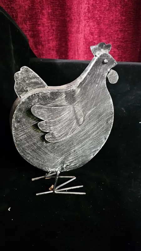 مجسمه قدیمی آهنی خروس