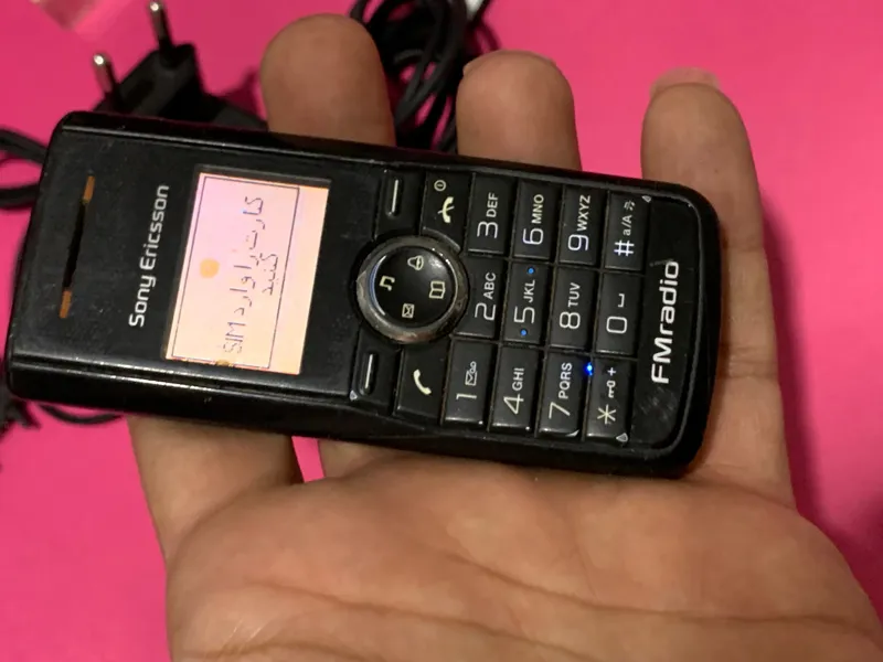 sony ericson J120 سالم همتا سفید