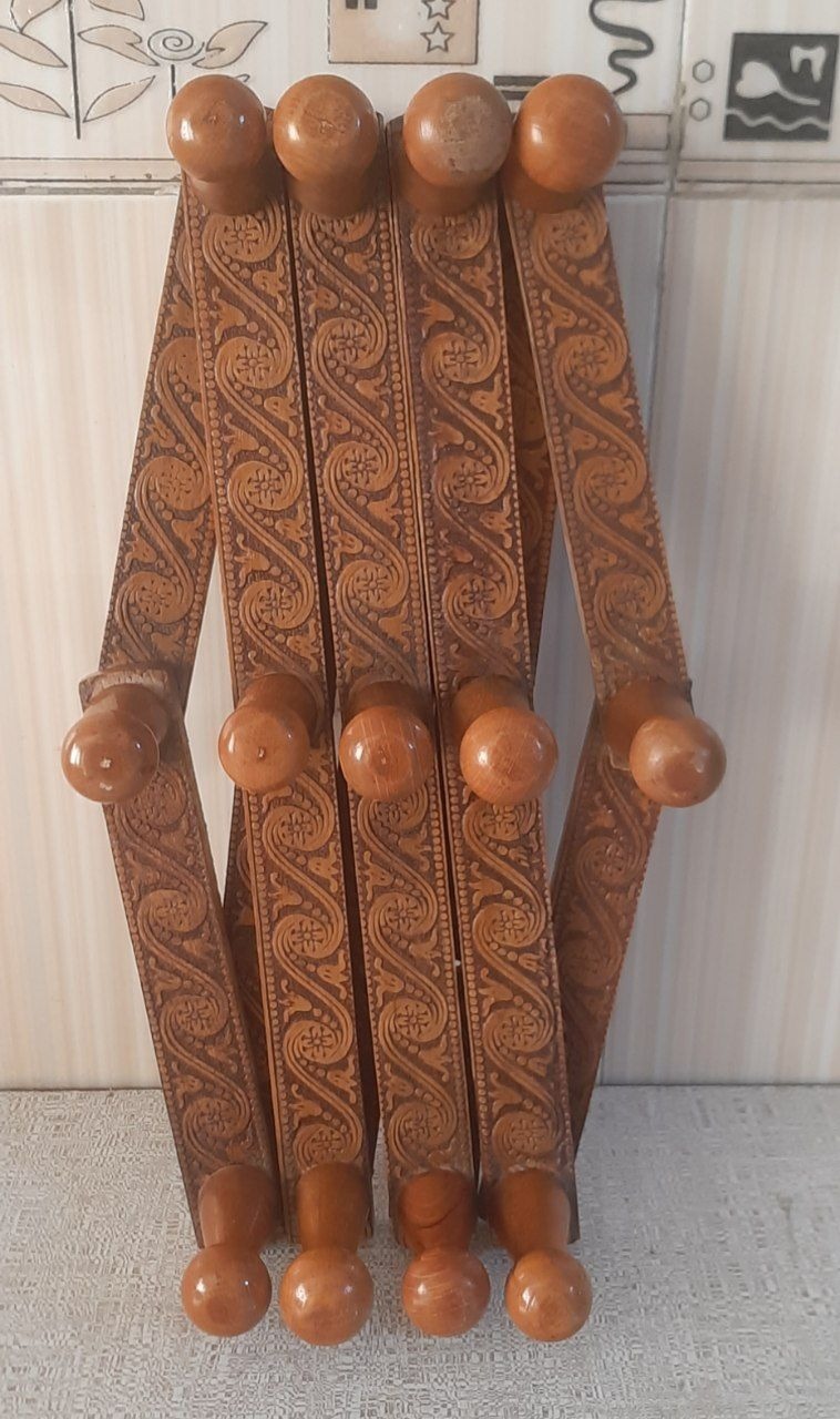 چوب لباسی تاشو بسیار زیبا قدیمی