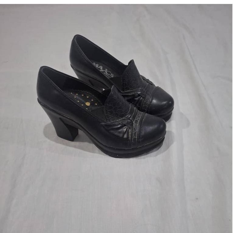 5 جفت کفش زنانه ( مجلسی ، اسپورت ، بوت ) فروش یکجا