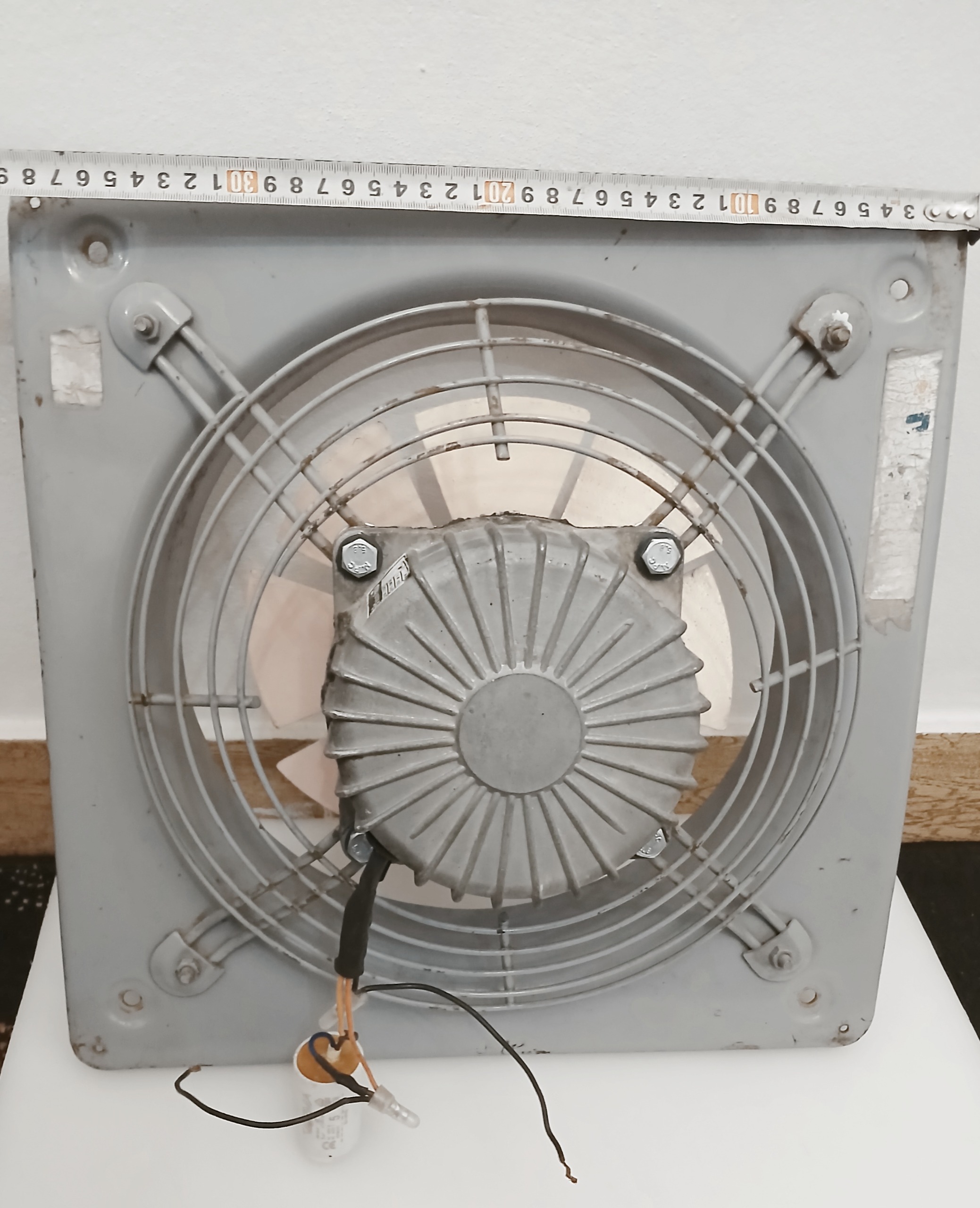 هواکش فن نیمه صنعتی