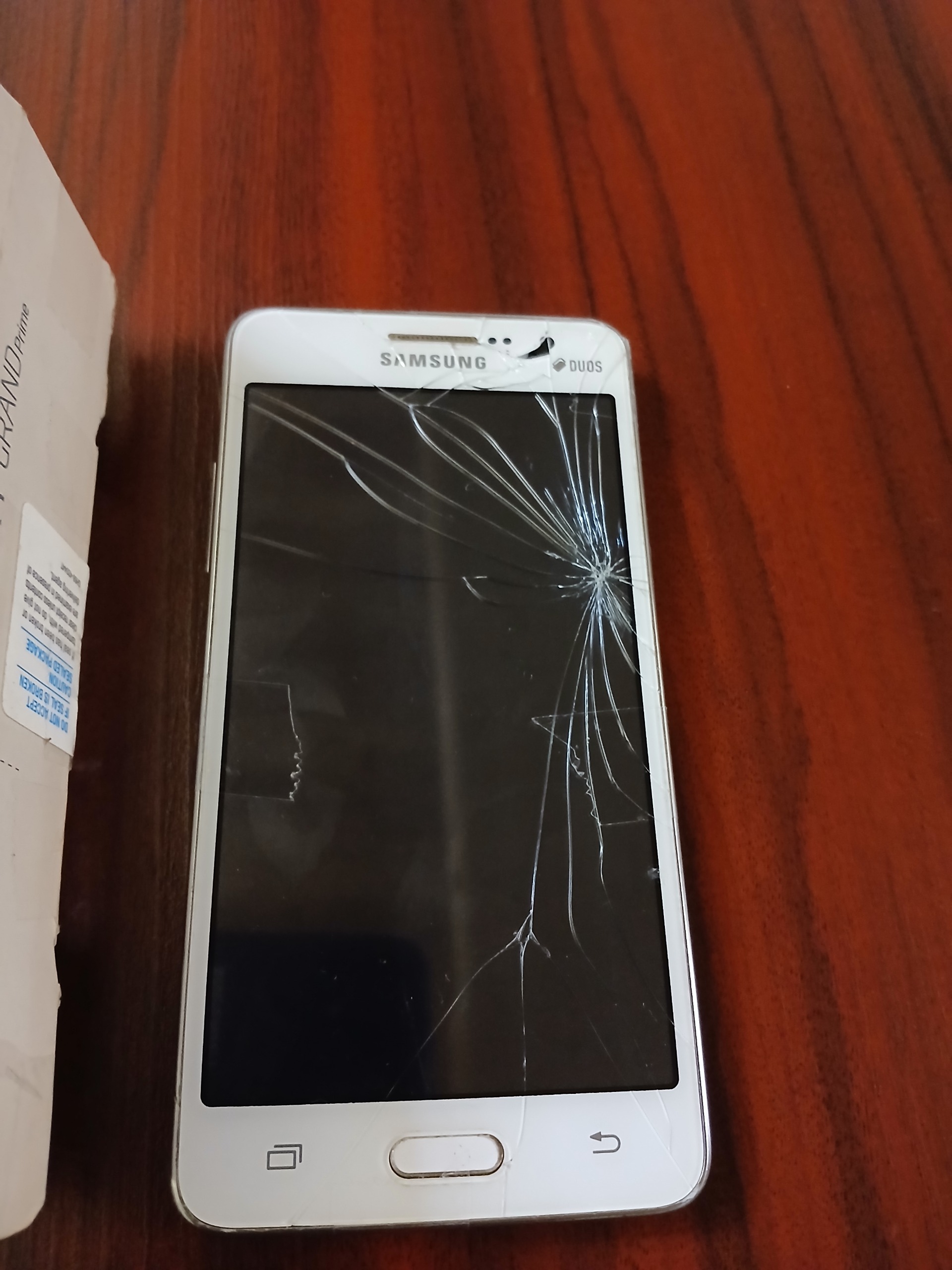 گوشی سامسونگG531 توضیحات دارد