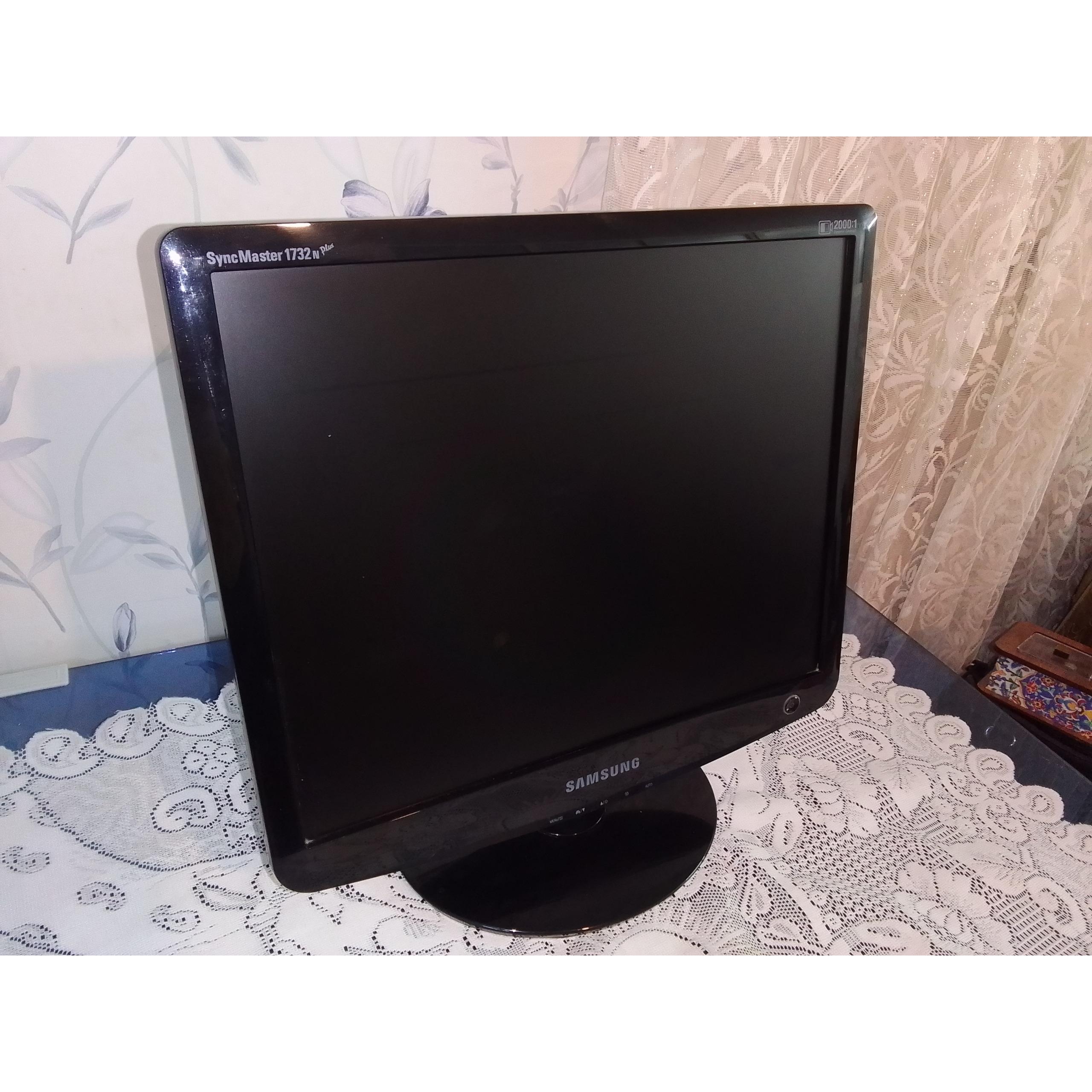 مانیتور 17 اینچ سامسونگ پیکسل سوخته داره