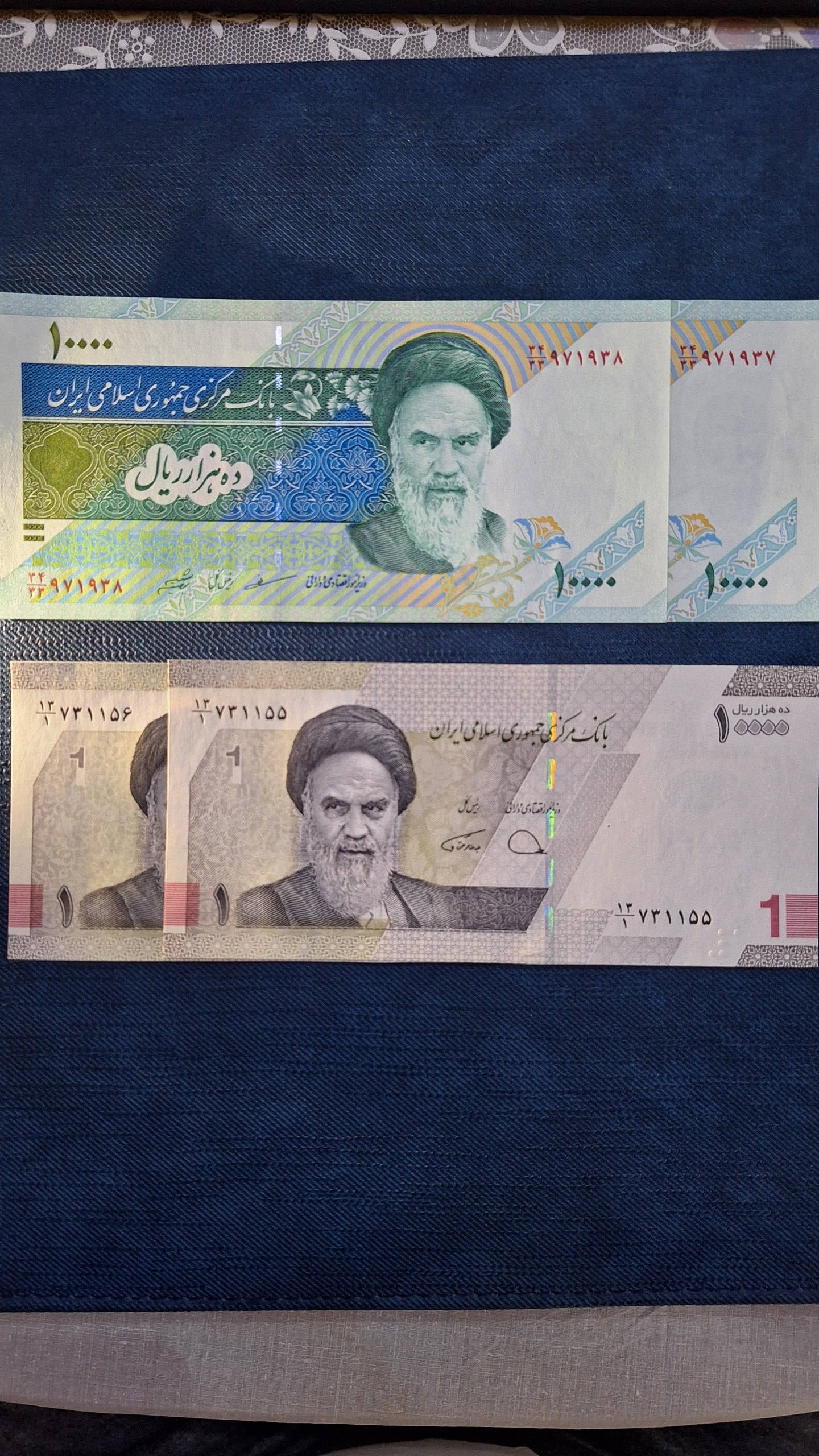 دو جفت اسکناس 10000 ریالی در2 طرح