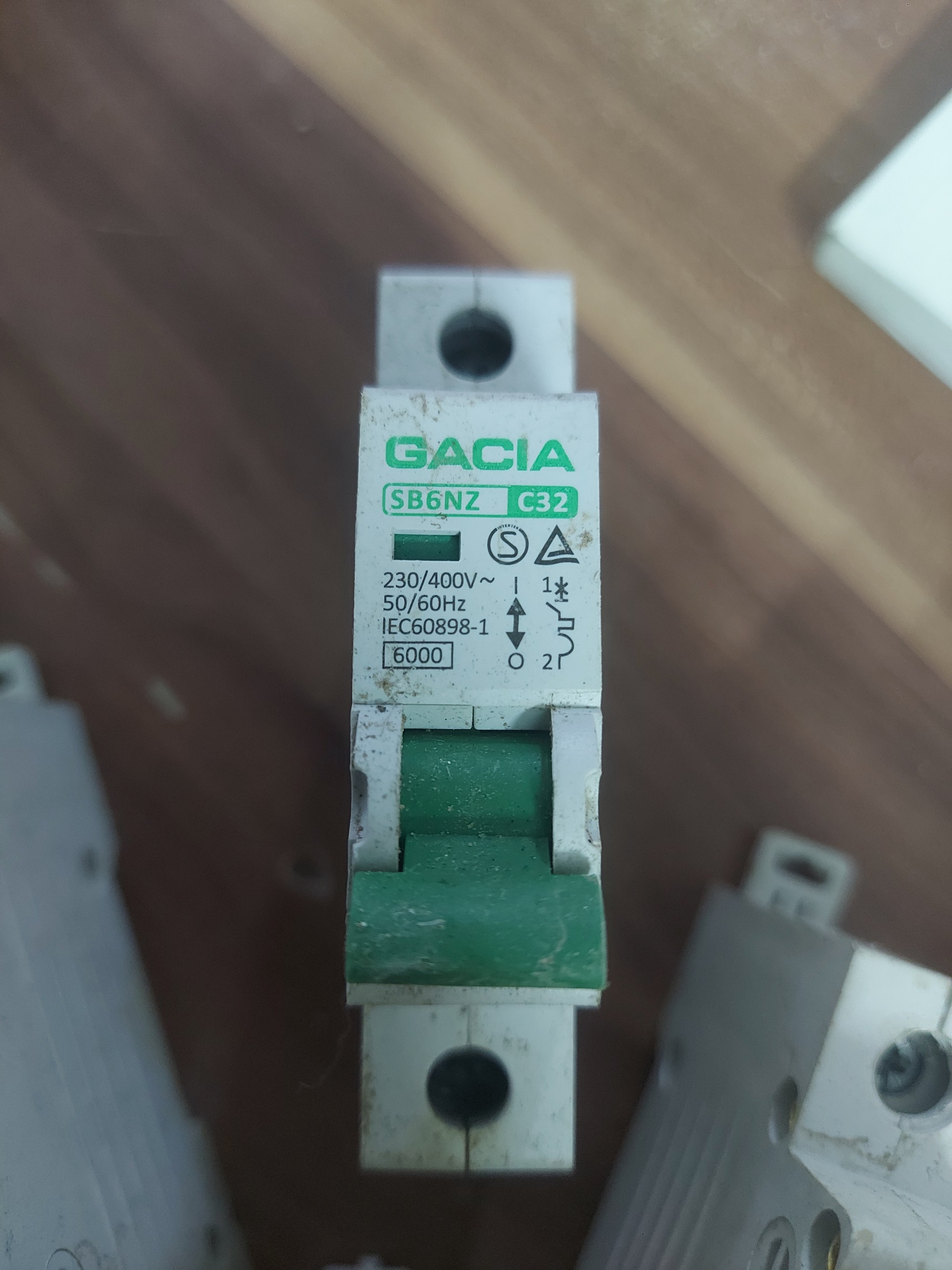 کلید مینیاتوری