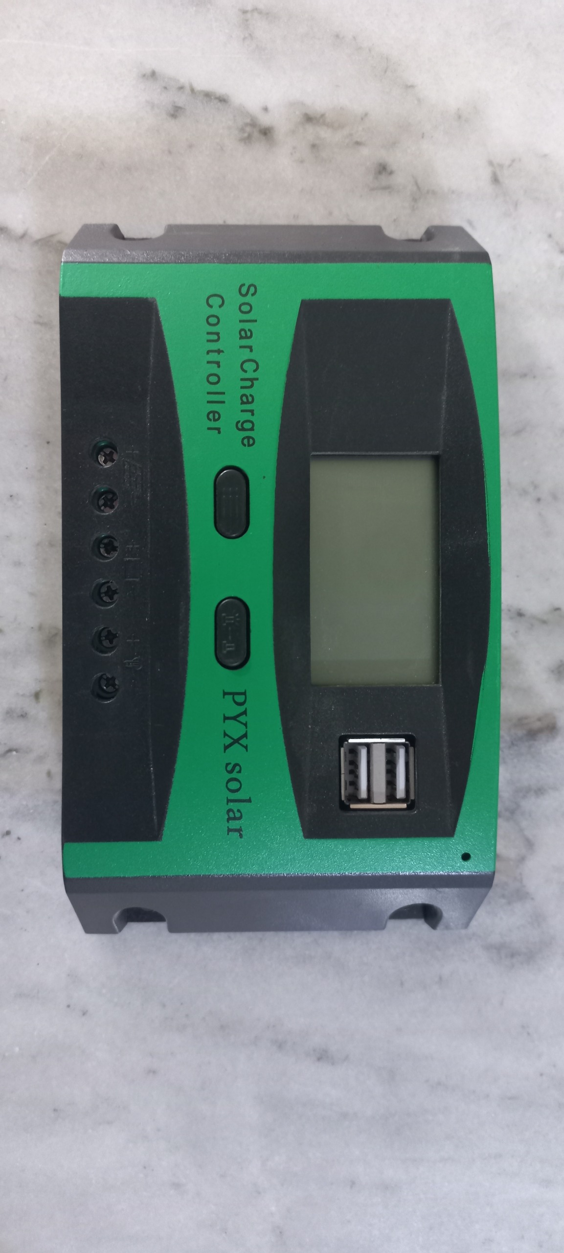 کنترل شارژر پنل خورشیدی