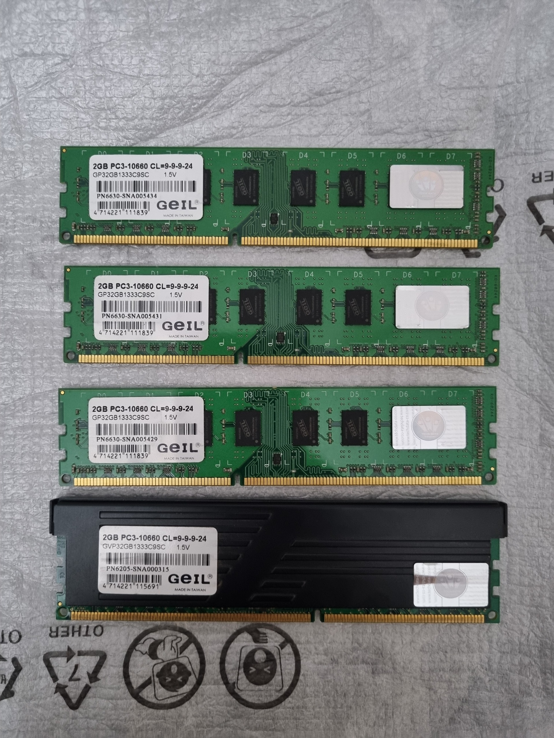 رم 2 گیگ  DDR3 GeIL پک 4 تایی