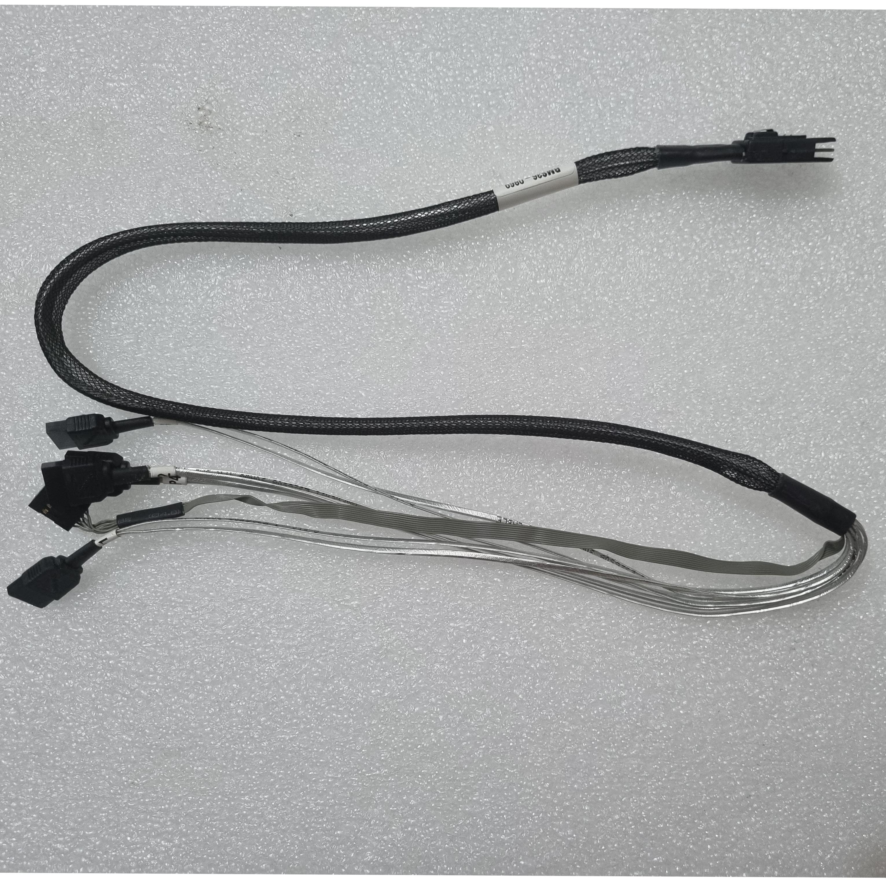 کابلMini SAS SFF-8087 به4 پورتSATA مارک Amphenol